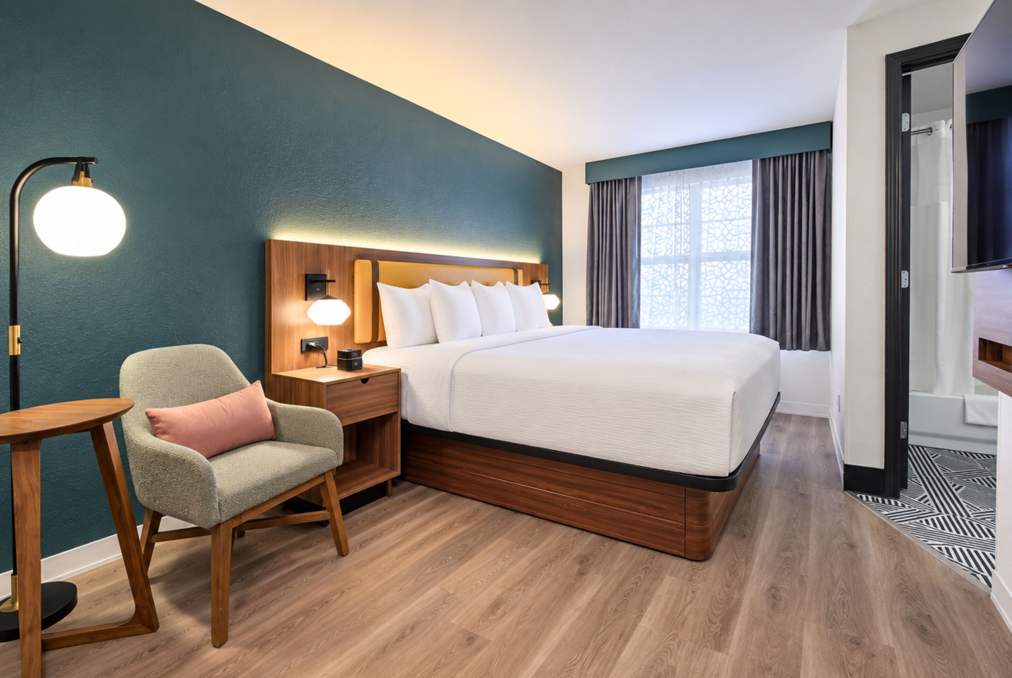 Guest room at the La Quinta Inn & Suites by Wyndham Auburn Hills / Detroit in Auburn hills, Michigan