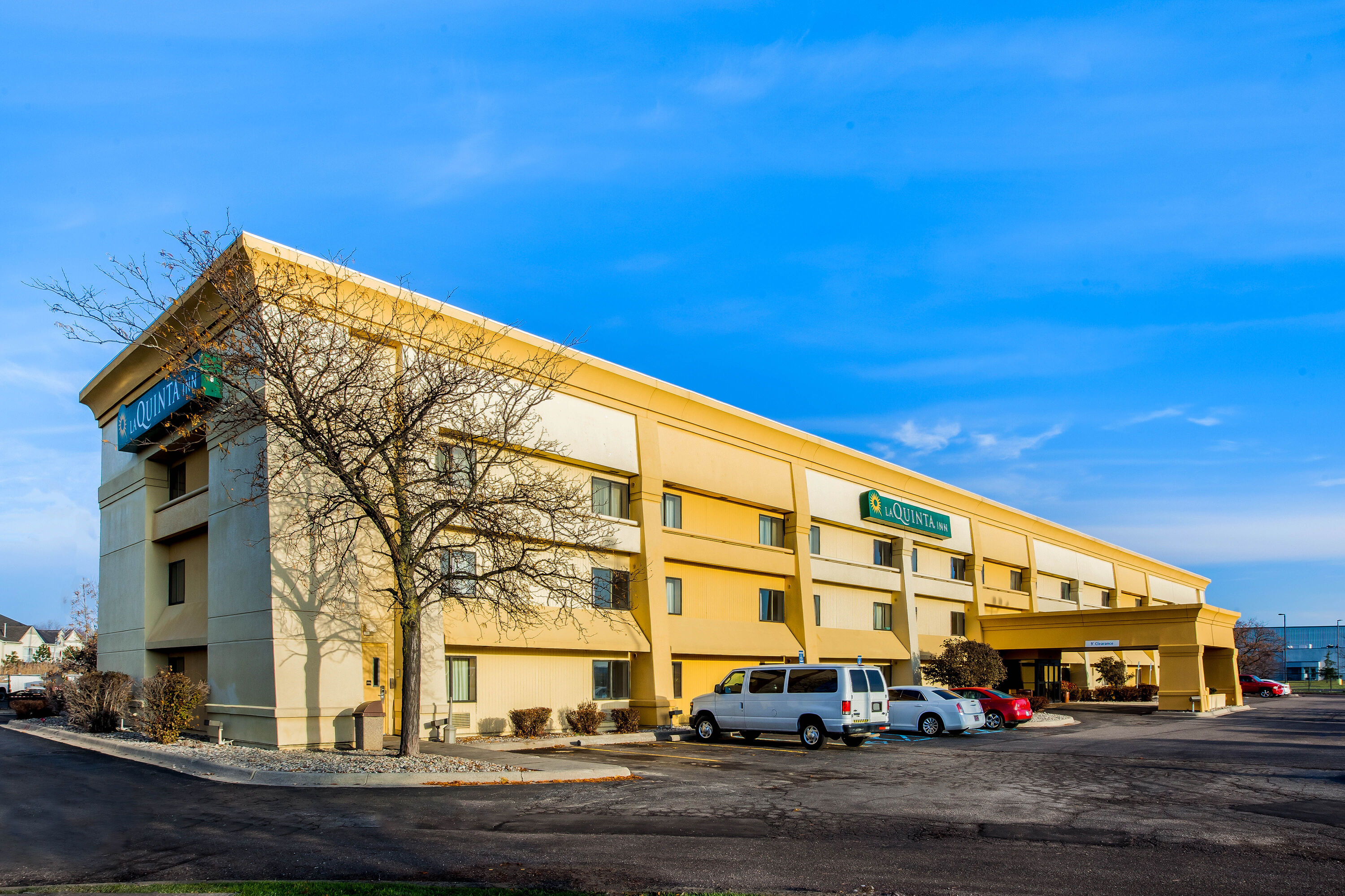 Exterior Day Image of La Quinta Inn by Wyndham Detroit Southgate hotel in Southgate, Michigan
