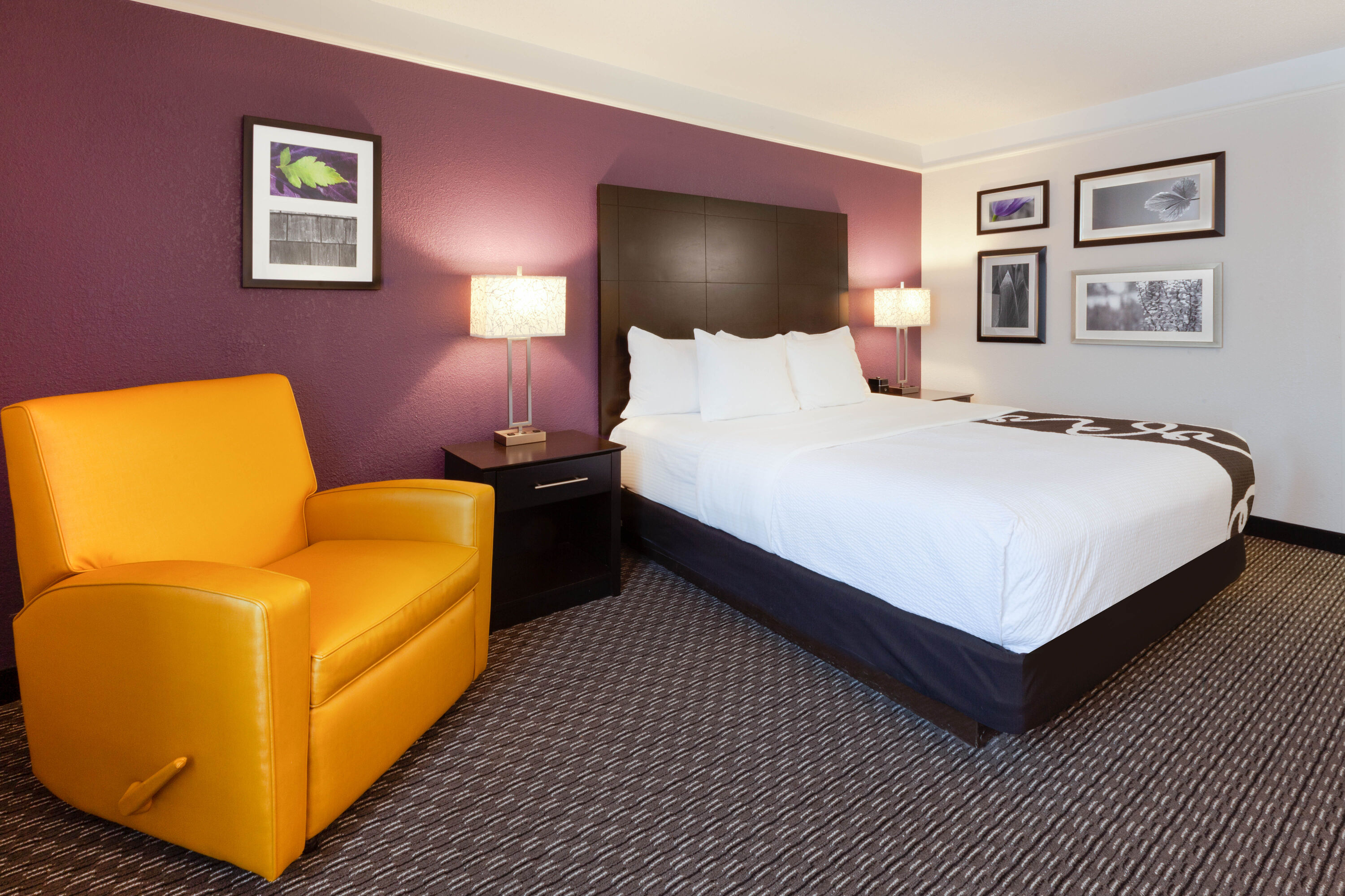 Guest room at the La Quinta Inn & Suites by Wyndham Detroit Utica in Utica, Michigan
