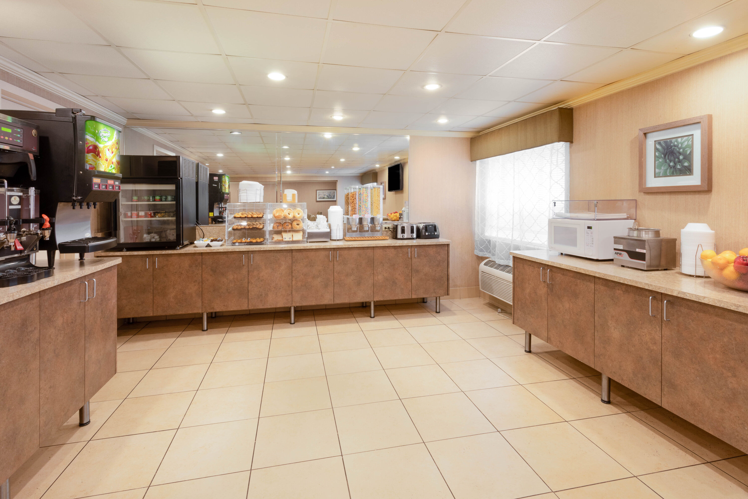 Free breakfast at La Quinta Inn by Wyndham Minneapolis Airport Bloomington in Bloomington, Minnesota