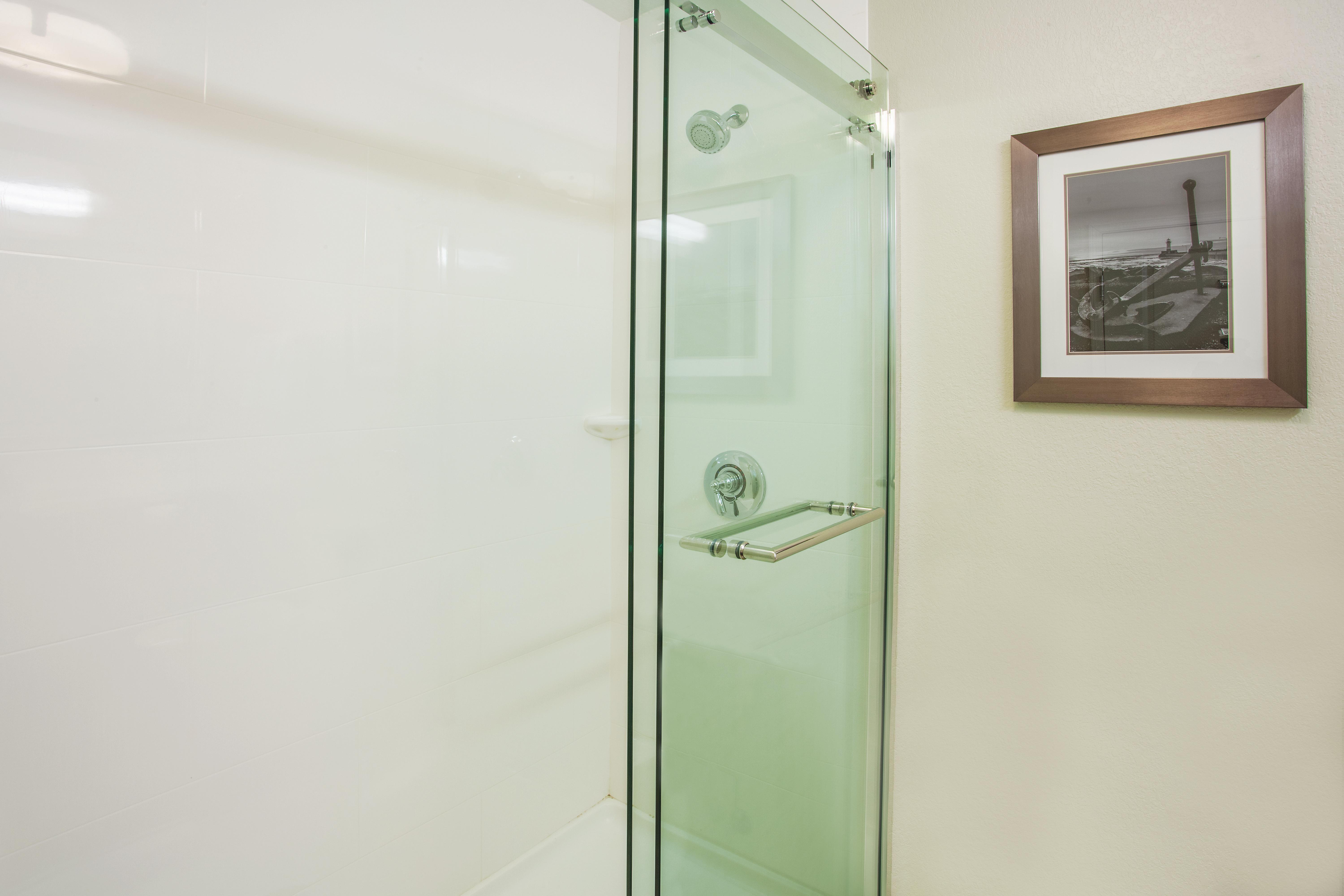 Guest room at the La Quinta Inn & Suites by Wyndham Duluth in Duluth, Minnesota