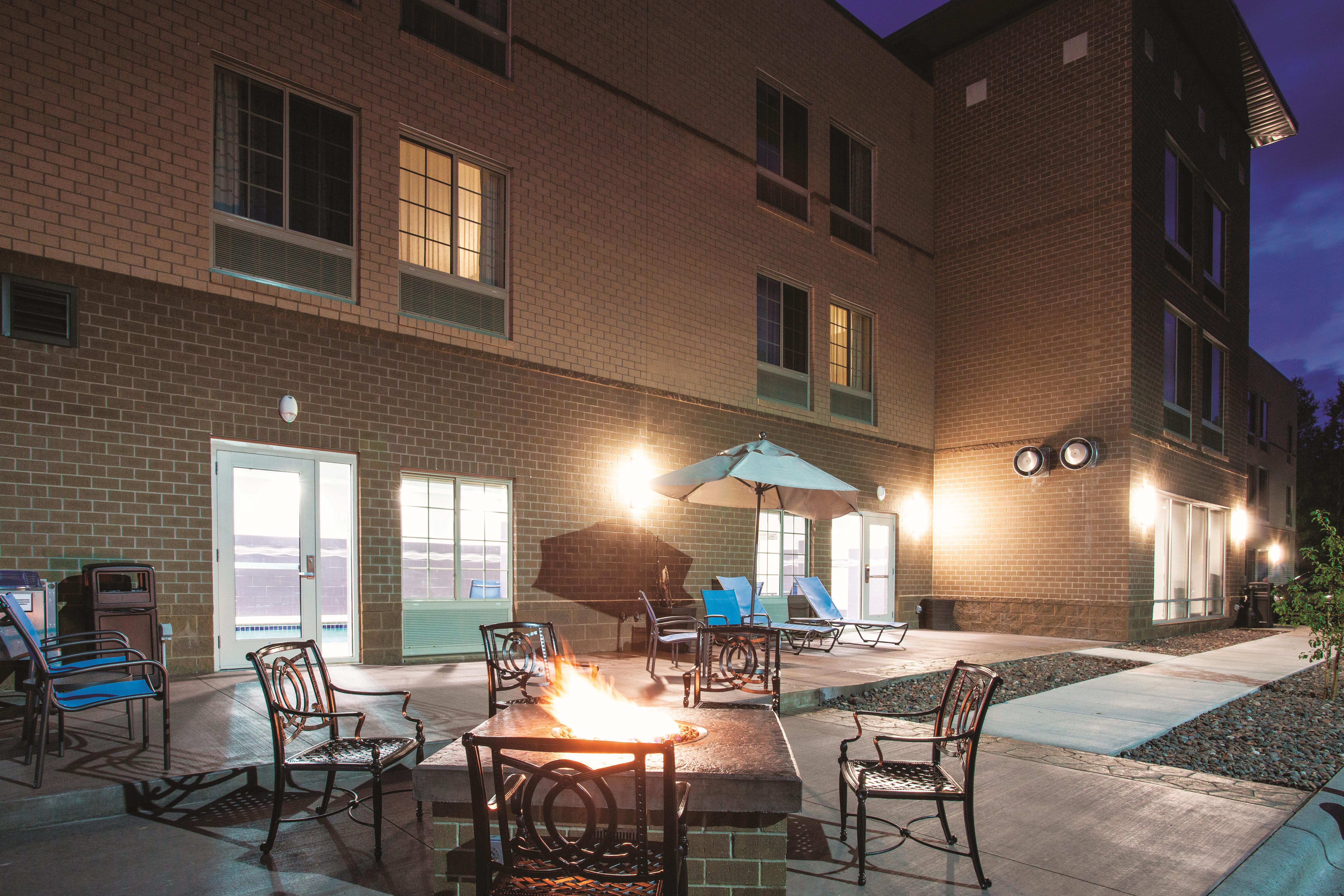 La Quinta Inn & Suites by Wyndham Duluth | Duluth, MN Hotels