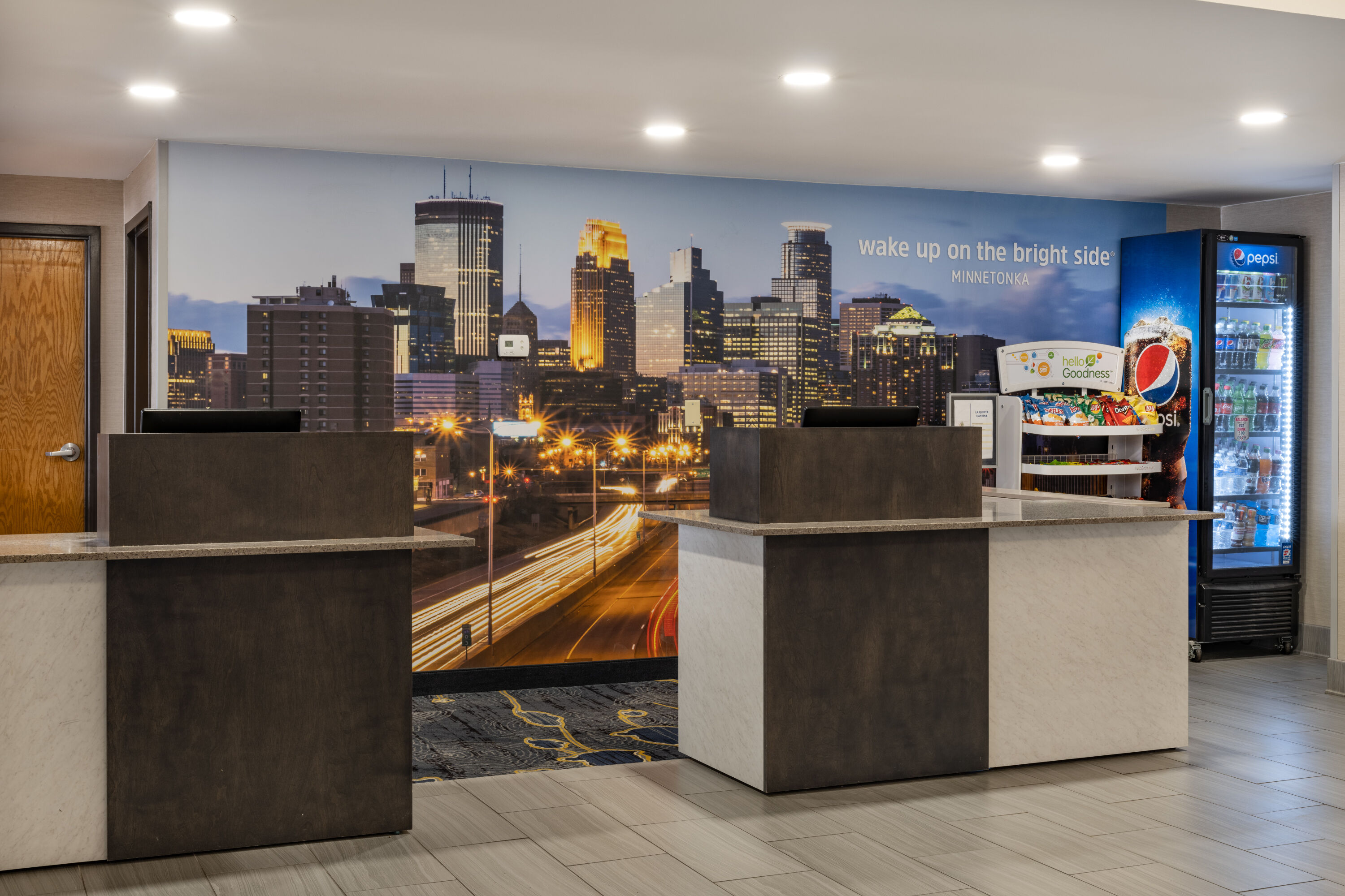 La Quinta Inn & Suites by Wyndham Minneapolis-Minnetonka reception in Minnetonka, Minnesota