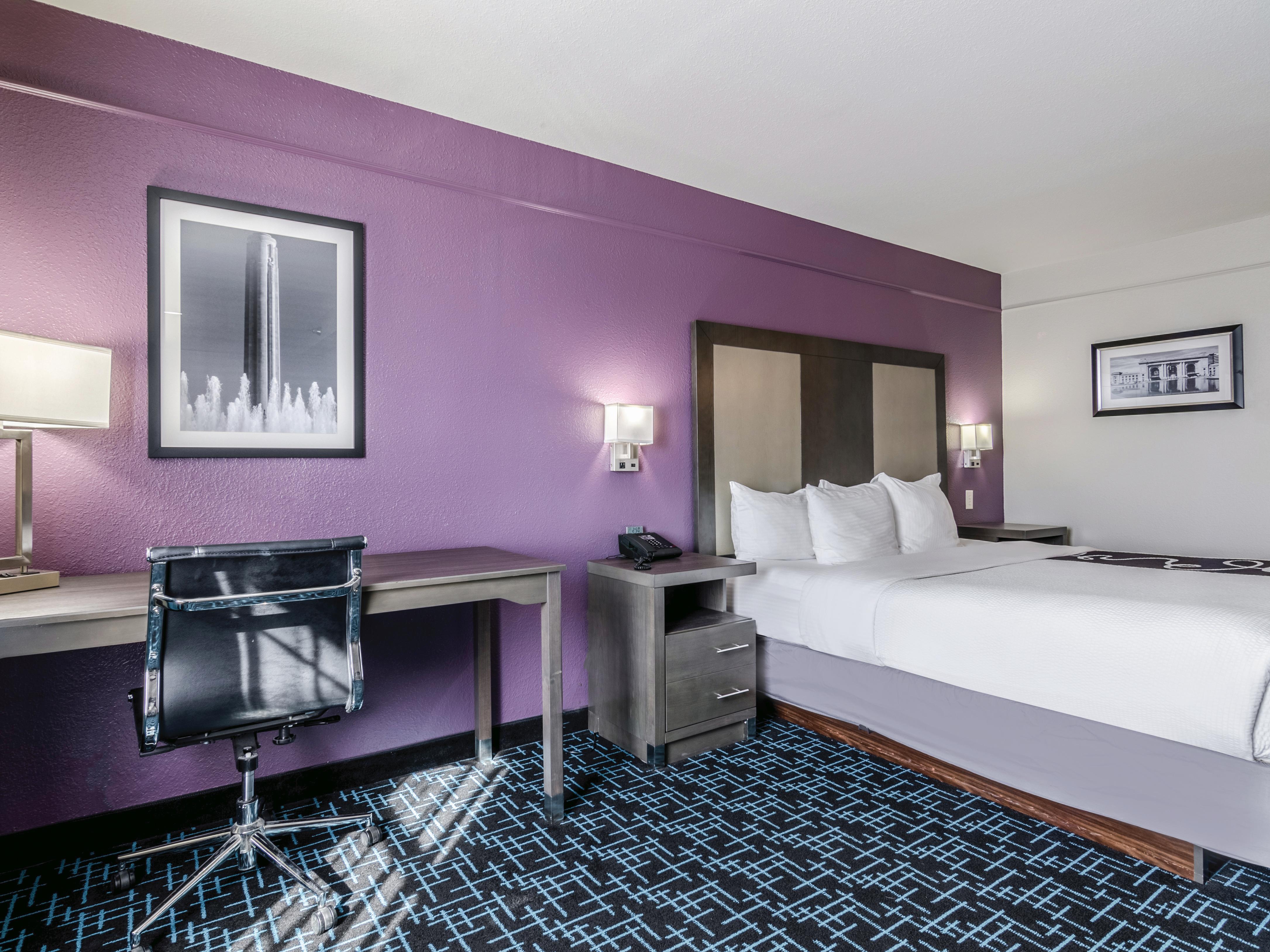 La Quinta Inn Amp Suites By Wyndham Kansas City Airport