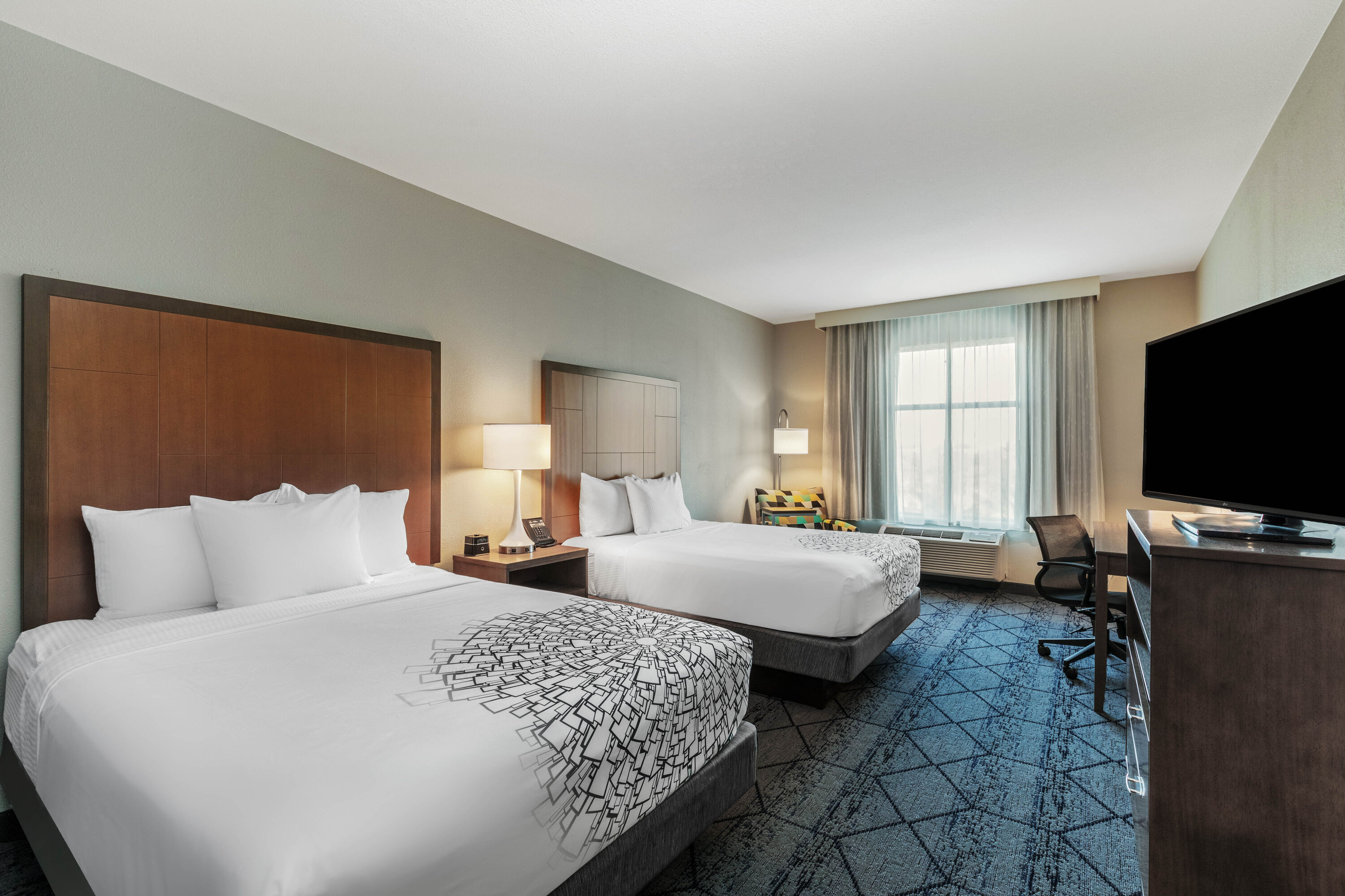 La Quinta Inn & Suites by Wyndham Kansas City Beacon Hill Kansas City