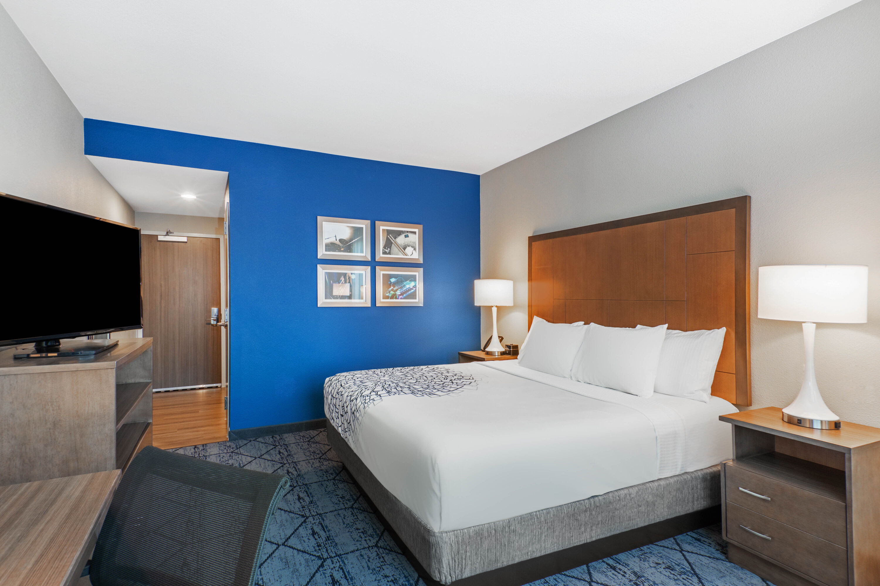 La Quinta Inn & Suites by Wyndham Kansas City Beacon Hill Kansas City