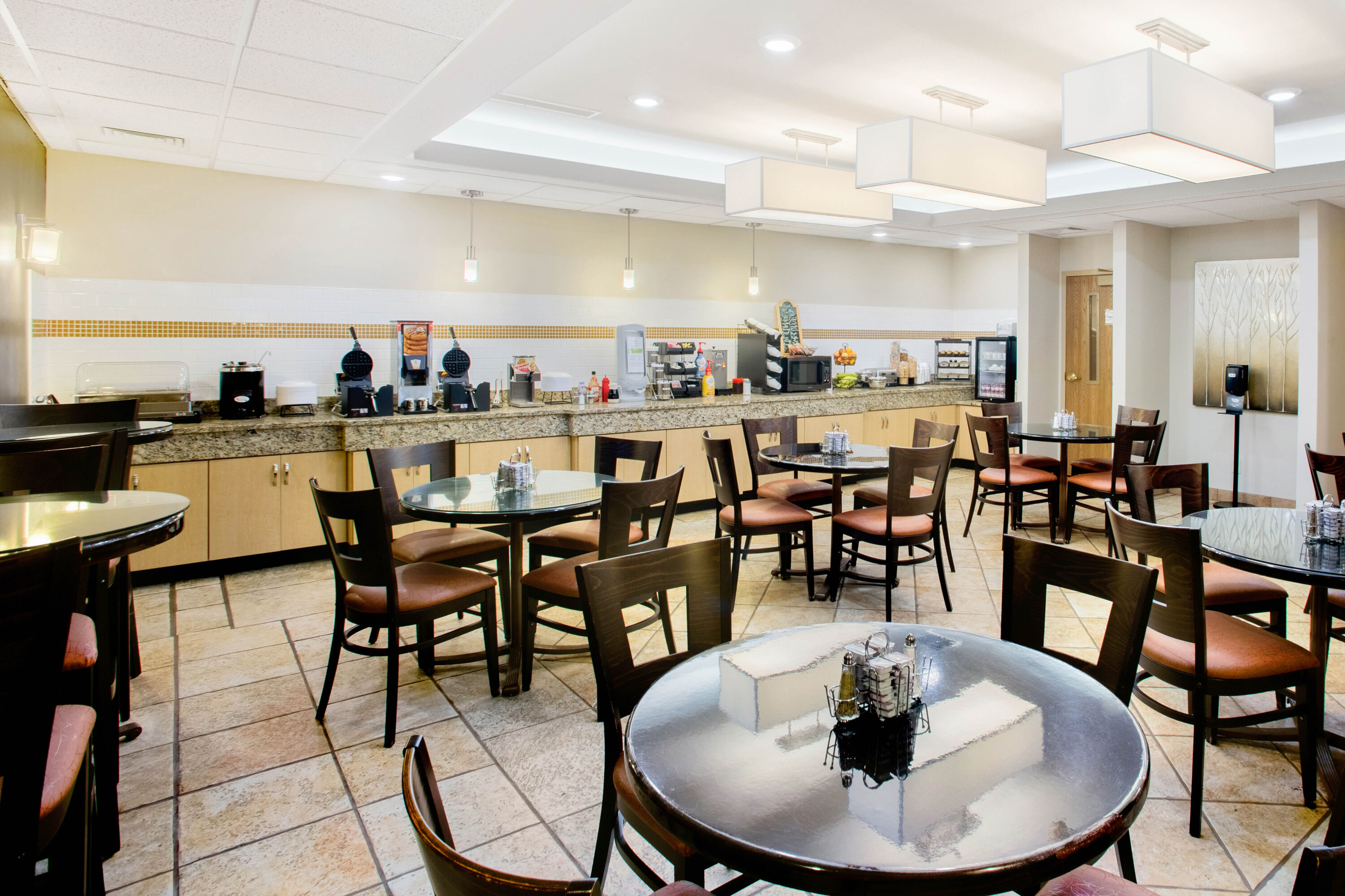 Free breakfast at La Quinta Inn & Suites by Wyndham Springfield South in Springfield, Missouri