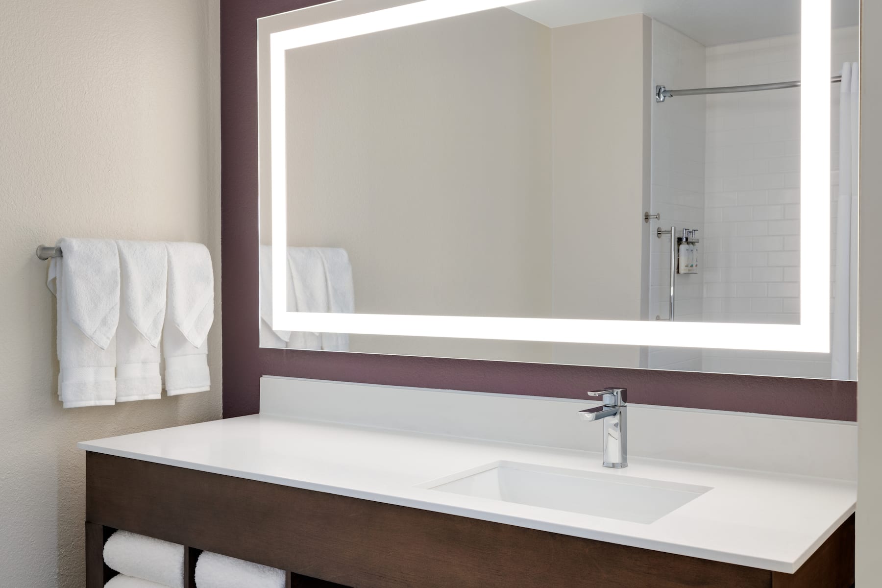 Guest room at the La Quinta Inn & Suites by Wyndham Springfield Airport Plaza in Springfield, Missouri