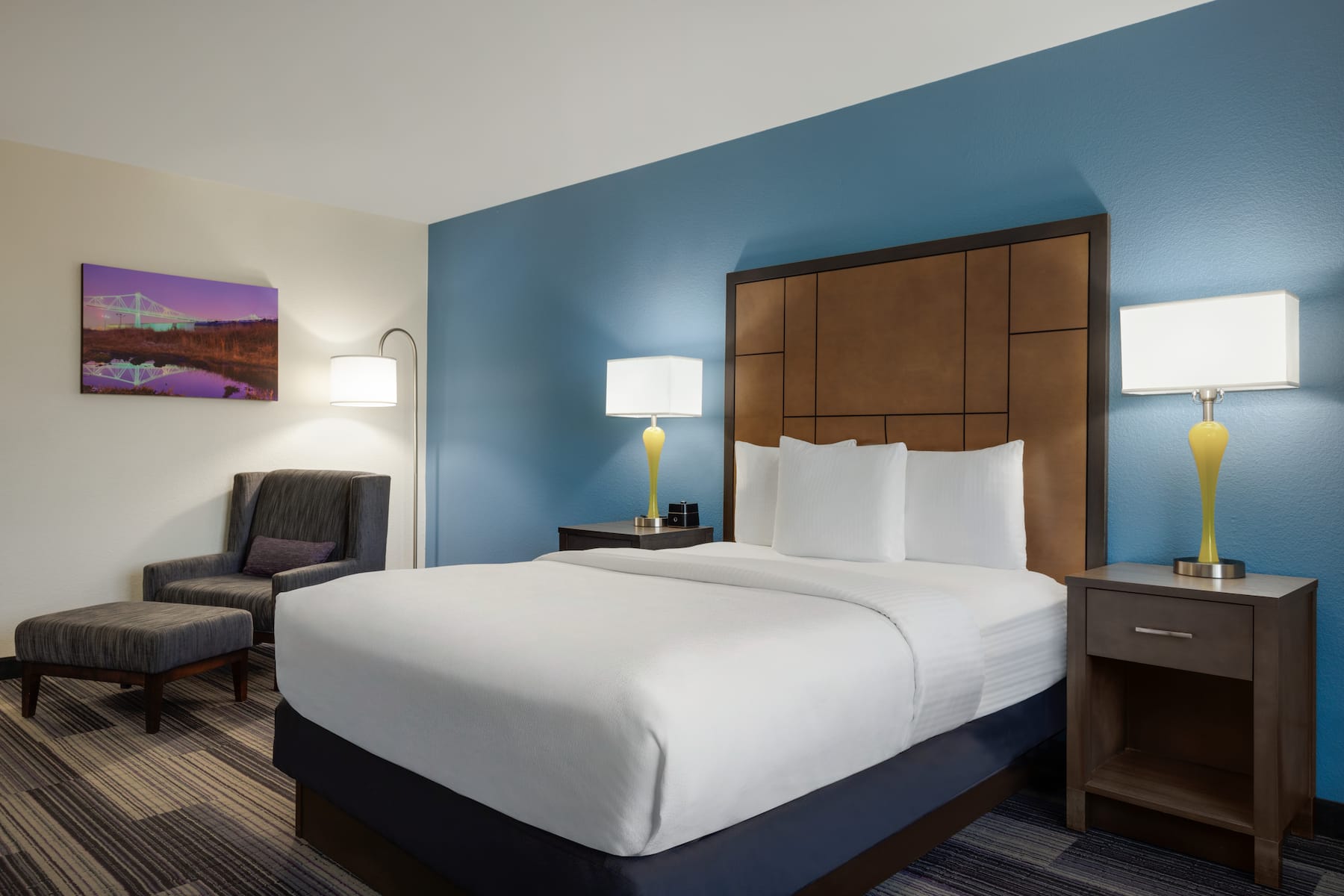 Guest room at the La Quinta Inn & Suites by Wyndham Springfield Airport Plaza in Springfield, Missouri