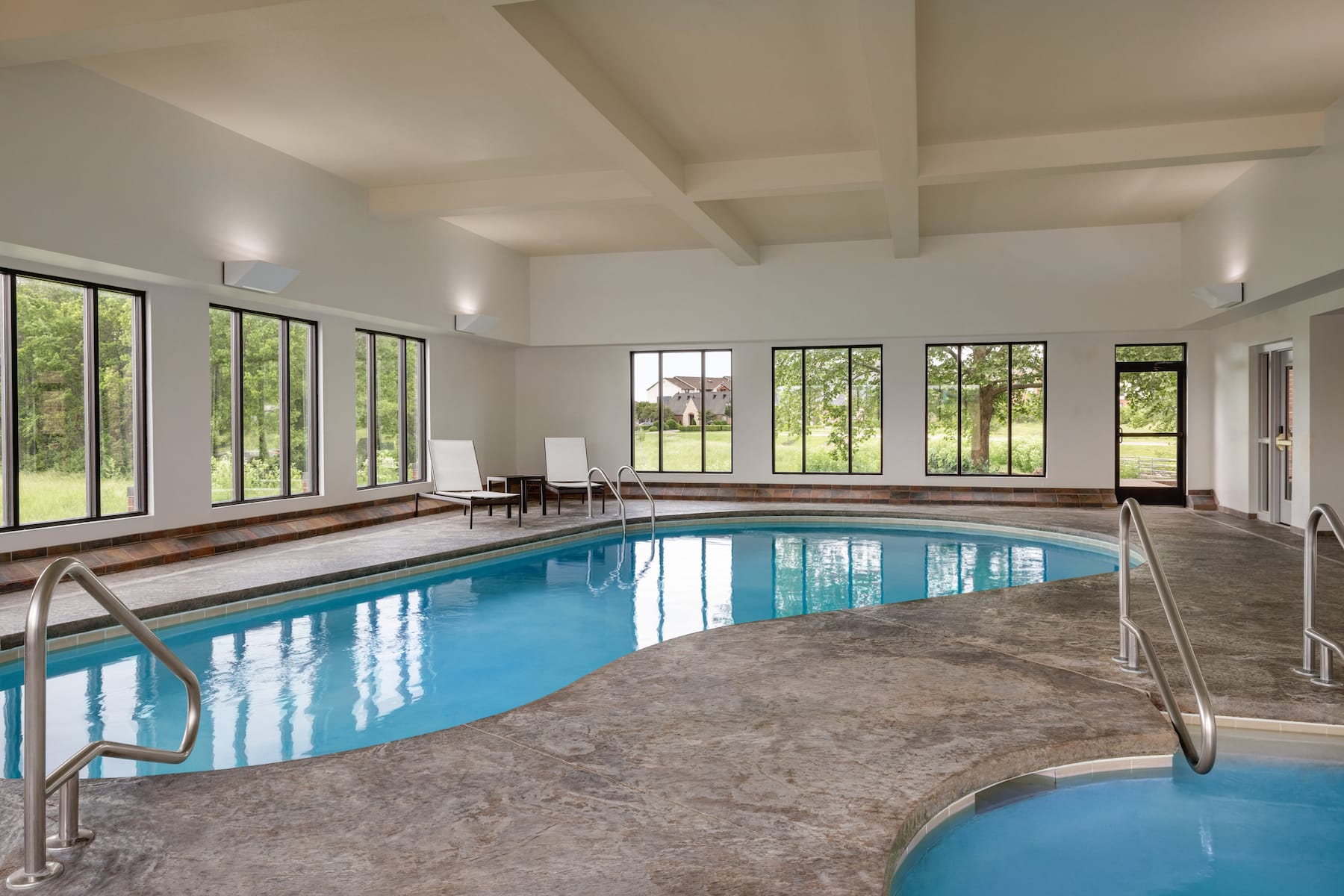 Pool at the La Quinta Inn & Suites by Wyndham Springfield Airport Plaza in Springfield, Missouri