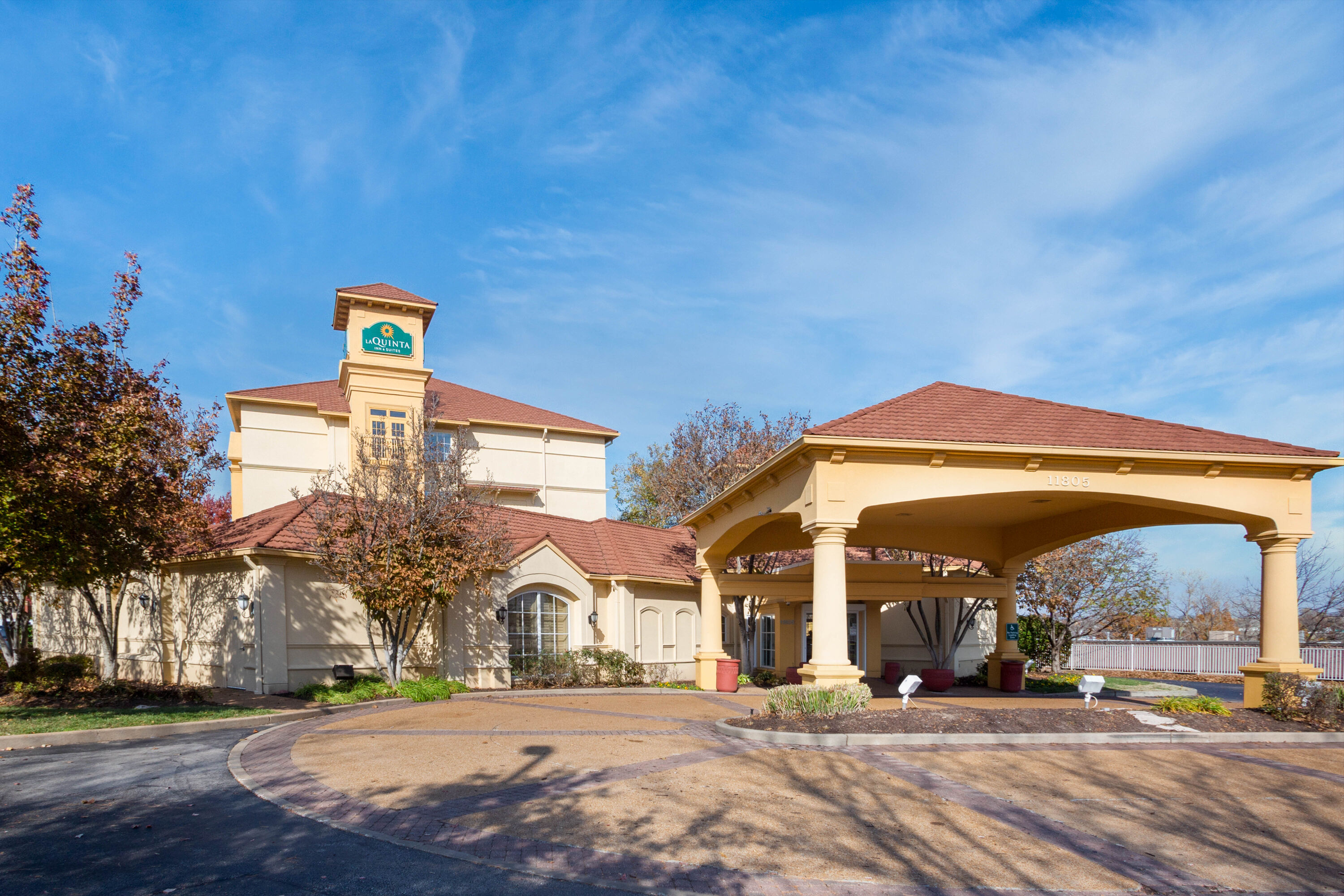 Quinta Inn Suites Wyndham St  Louis Westport St  Louis  Hotels