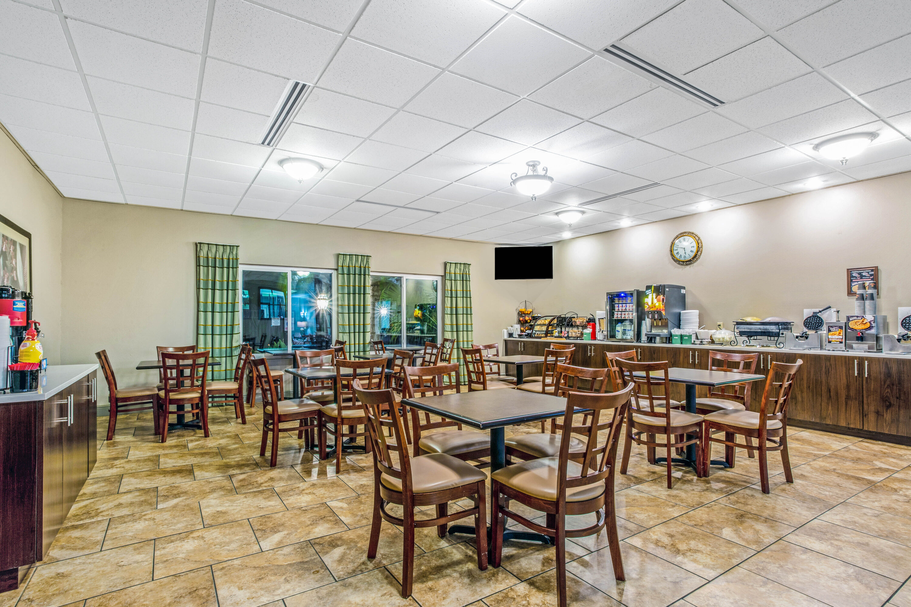 Free breakfast at La Quinta Inn & Suites by Wyndham Biloxi in Biloxi, Mississippi