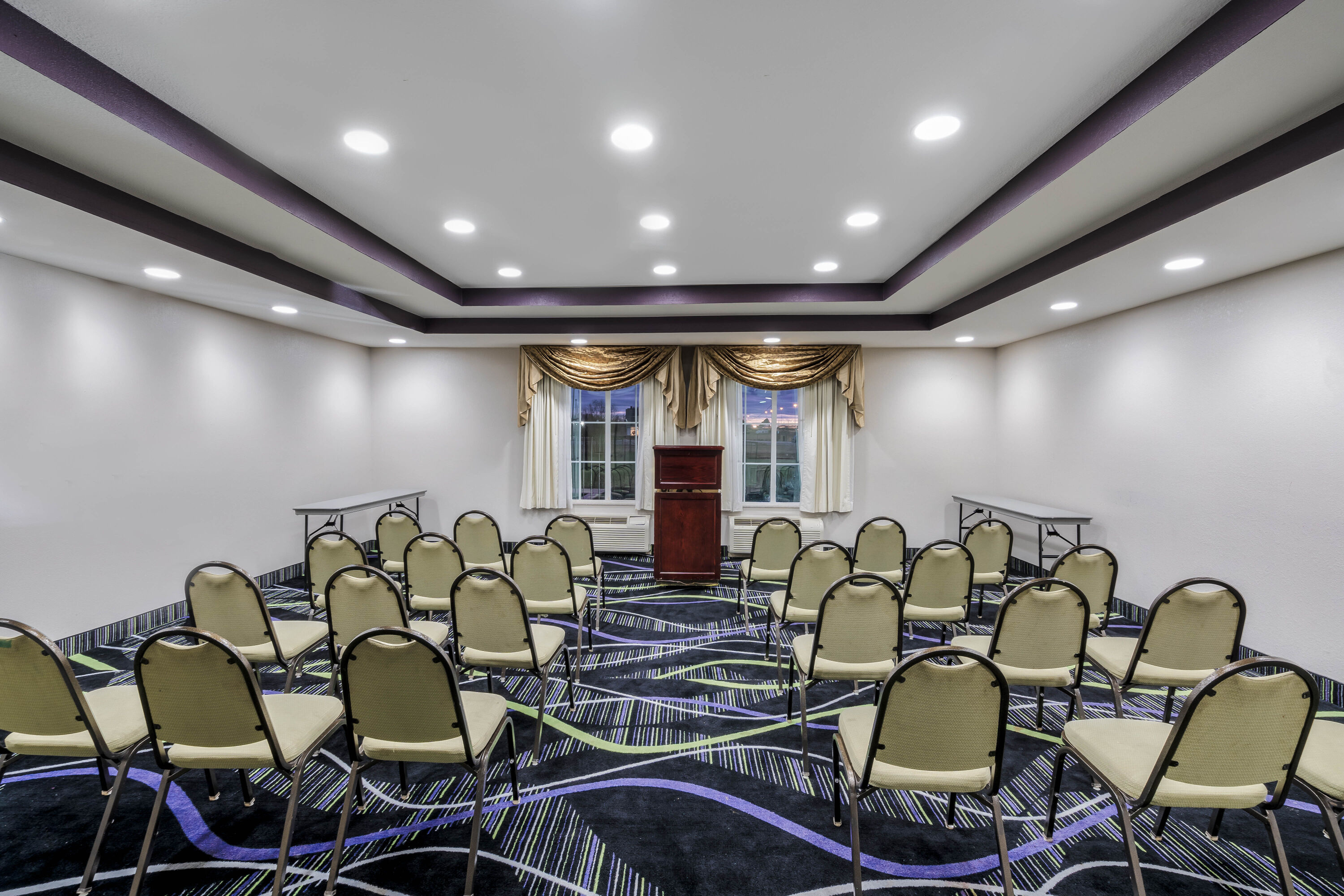 La Quinta Inn & Suites by Wyndham Canton MS Canton, MS Hotels