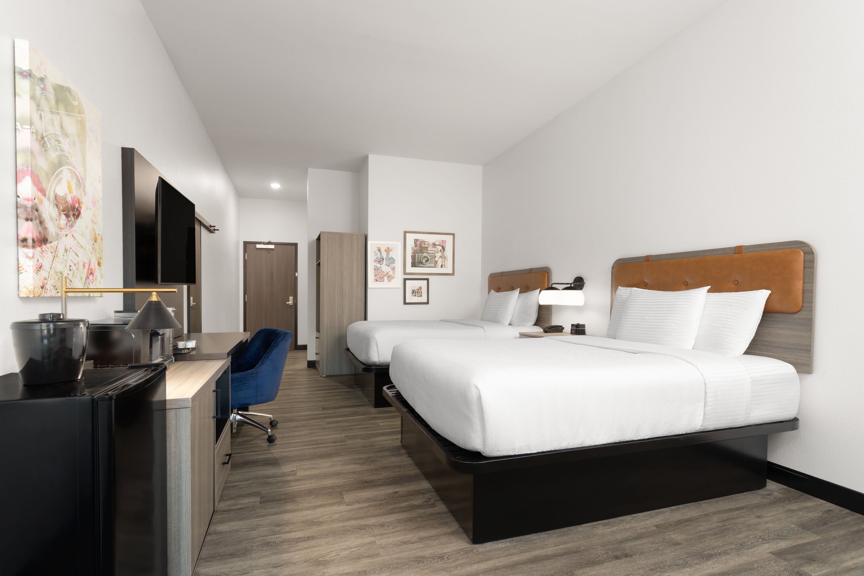 Guest room at the La Quinta Inn & Suites by Wyndham Olive Branch in Olive Branch, Mississippi