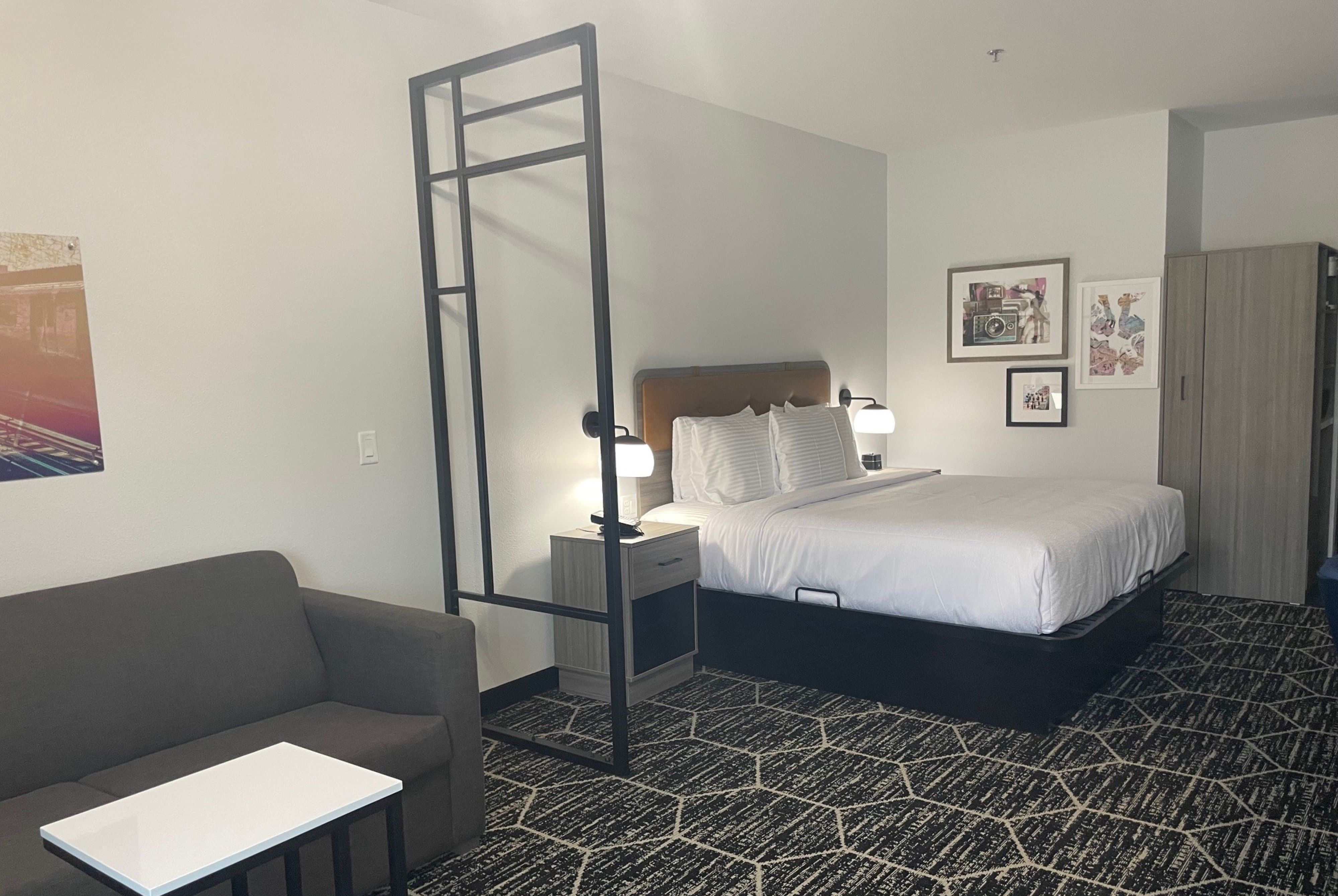 Guest room at the La Quinta Inn & Suites by Wyndham Olive Branch in Olive Branch, Mississippi