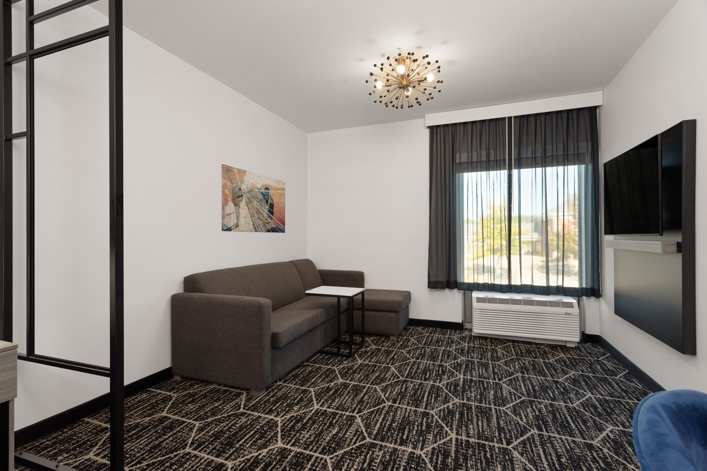 La Quinta Inn & Suites by Wyndham Olive Branch suite in Olive Branch, Mississippi