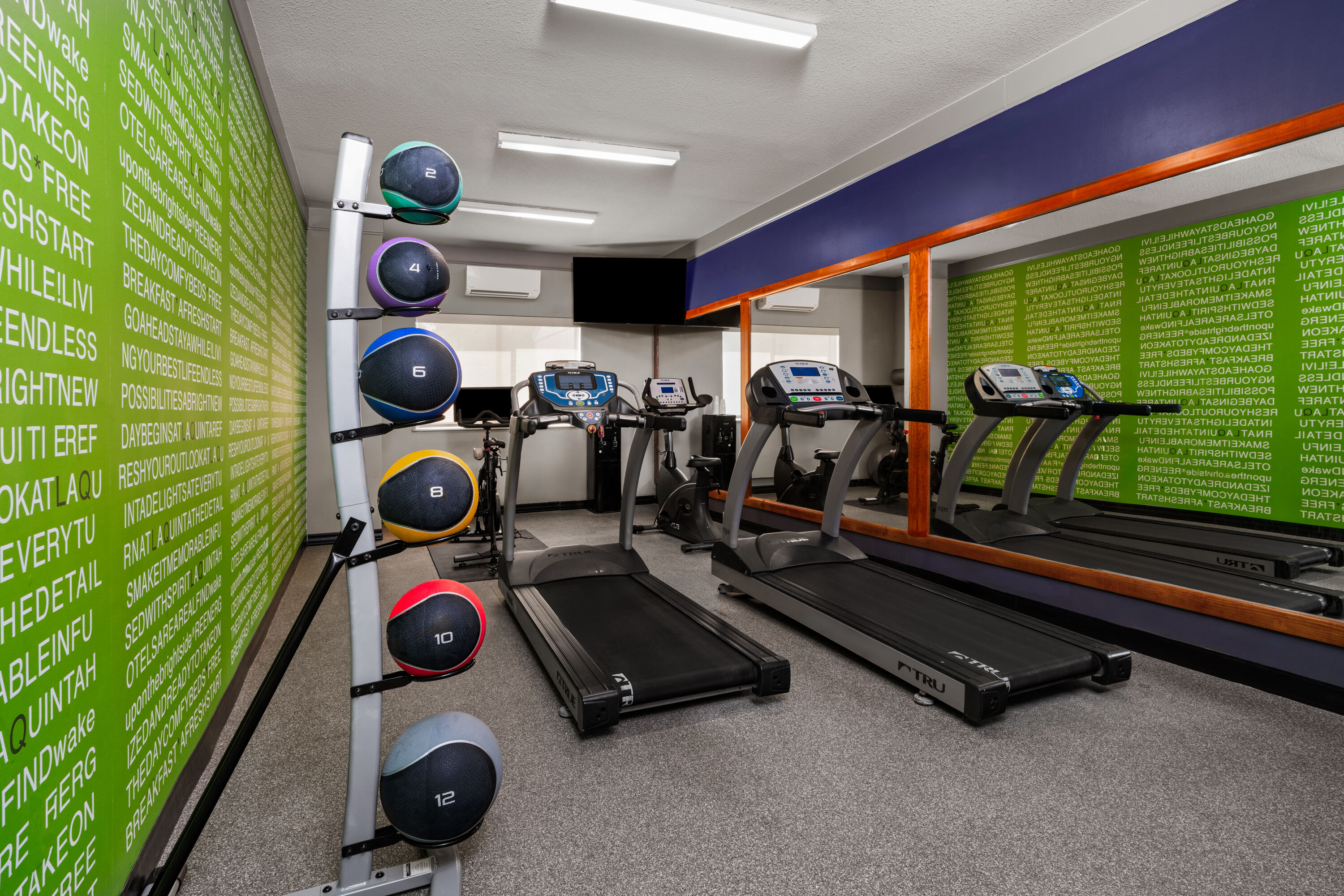 Fitness room at La Quinta Inn & Suites by Wyndham Jackson Airport/Pearl in Pearl, Mississippi