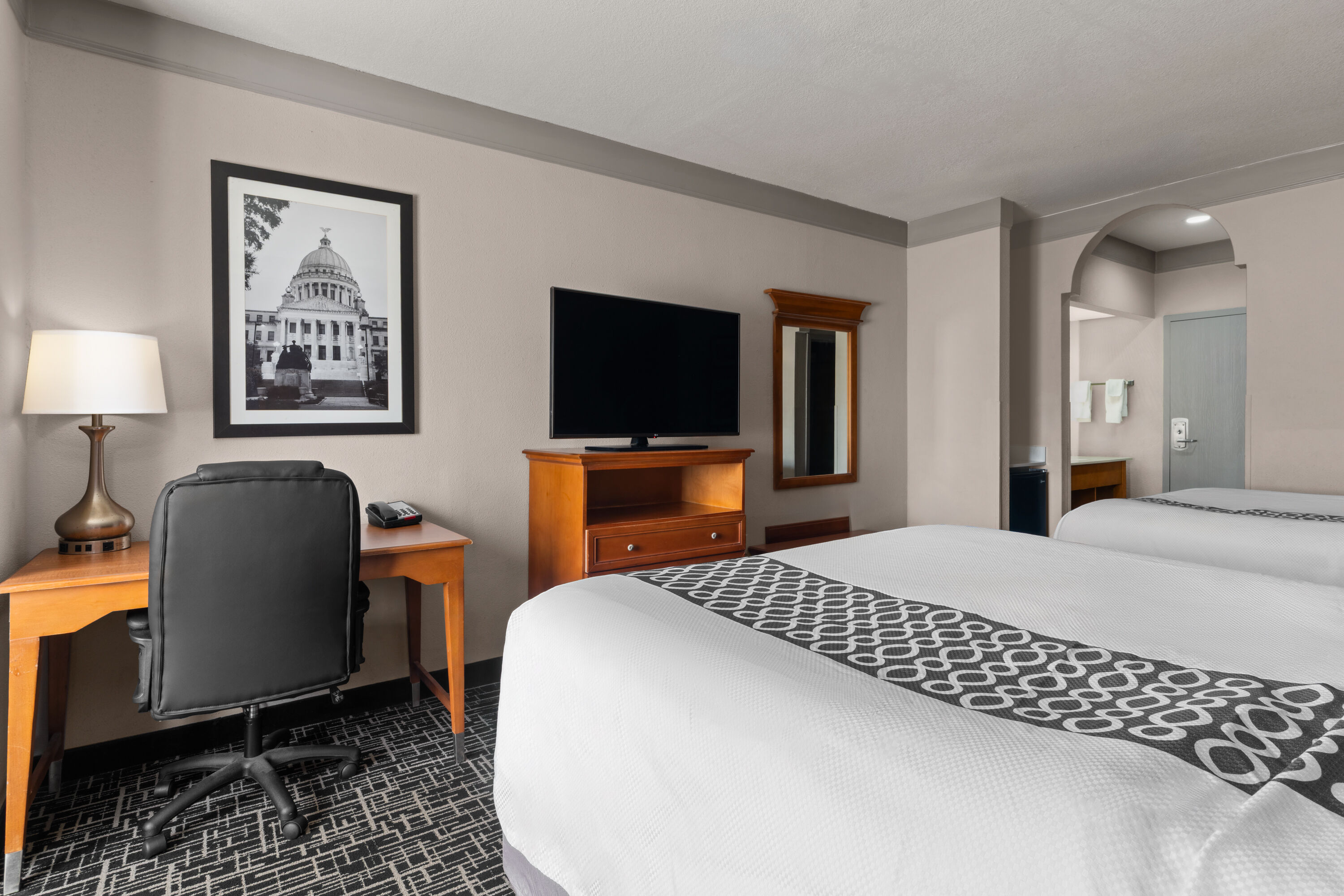 Guest room at the La Quinta Inn & Suites by Wyndham Jackson Airport/Pearl in Pearl, Mississippi