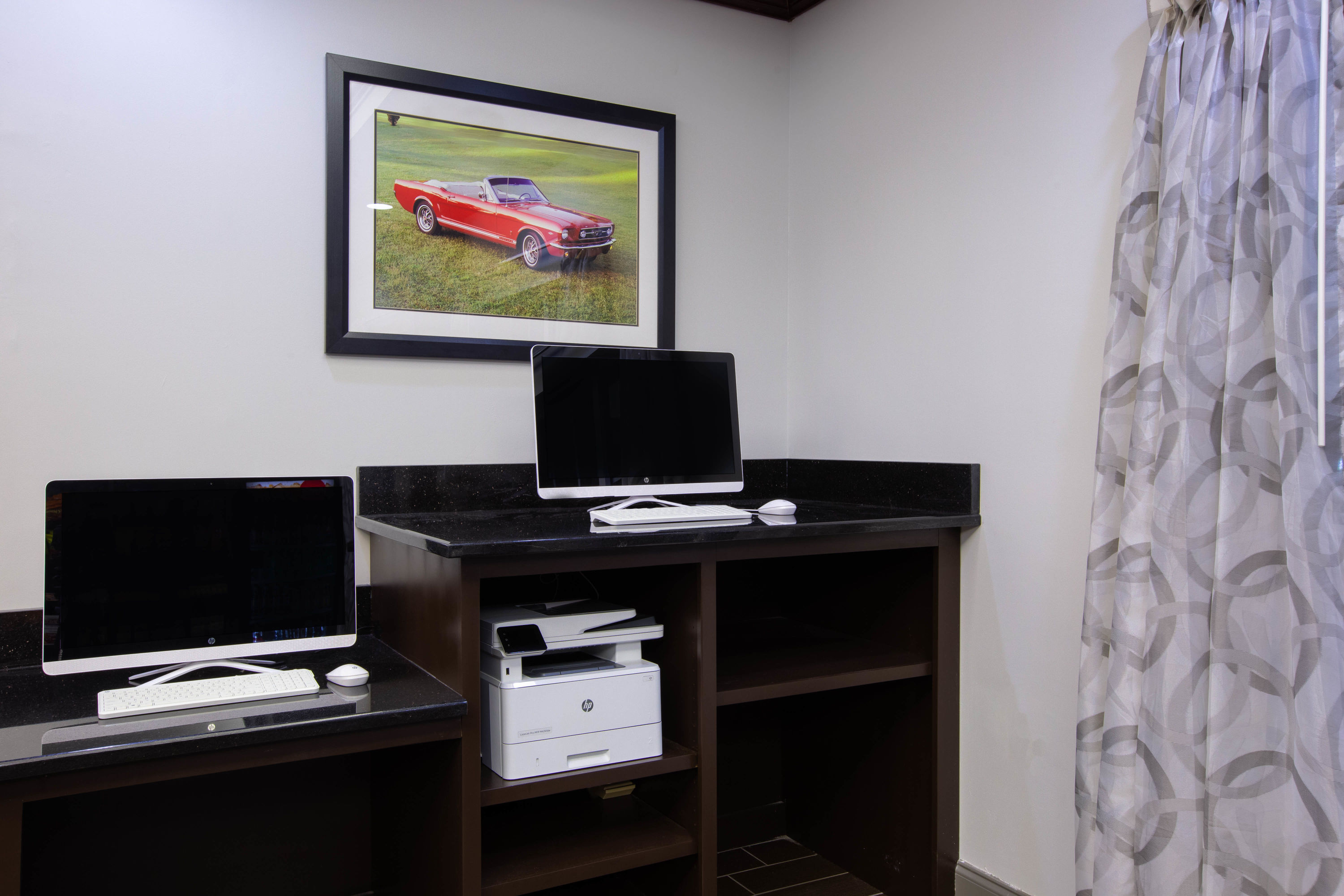 La Quinta Inn & Suites by Wyndham Tupelo business center in Tupelo, Mississippi