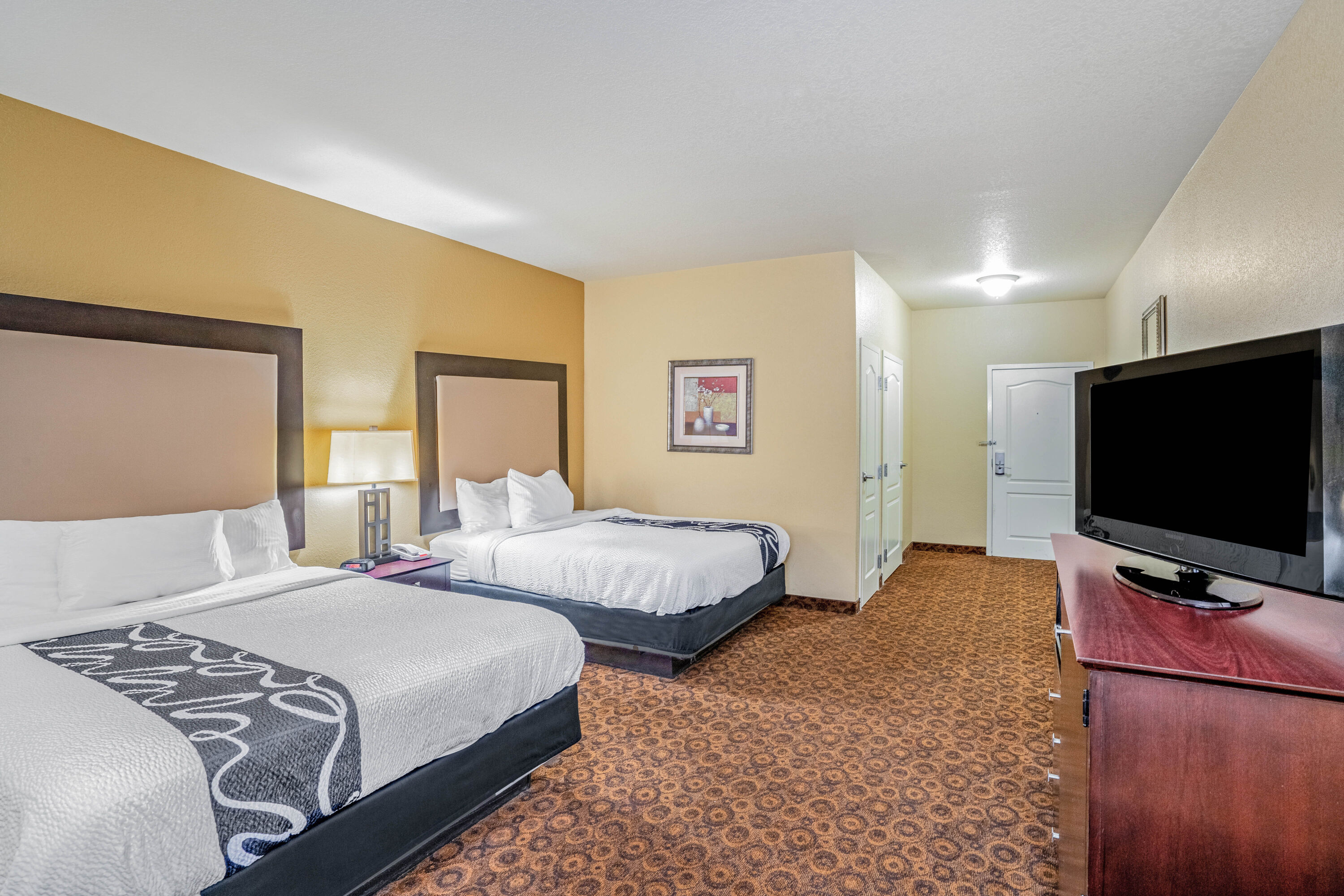 Guest room at the La Quinta Inn & Suites by Wyndham Vicksburg in Vicksburg, Mississippi
