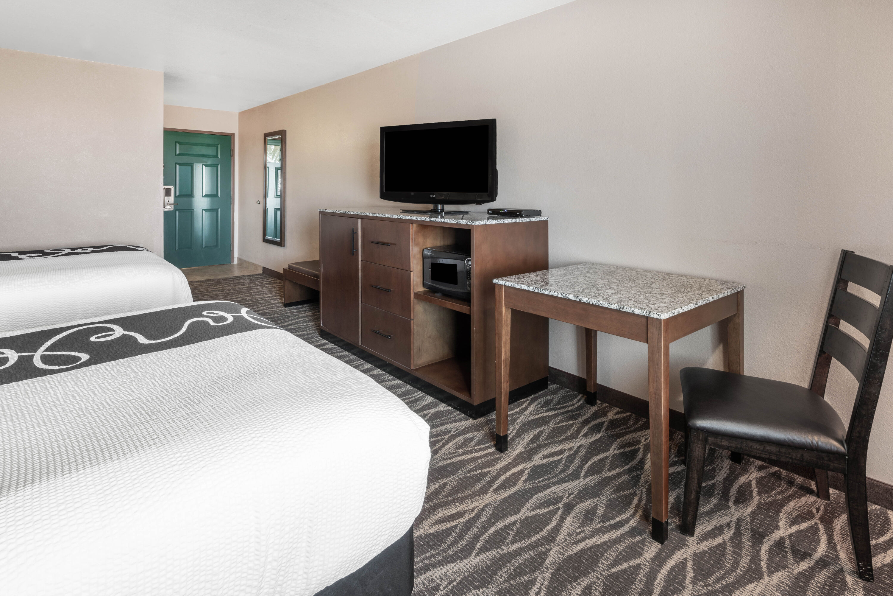 Guest room at the La Quinta Inn & Suites by Wyndham Belgrade - Bozeman Airport in Belgrade, Montana