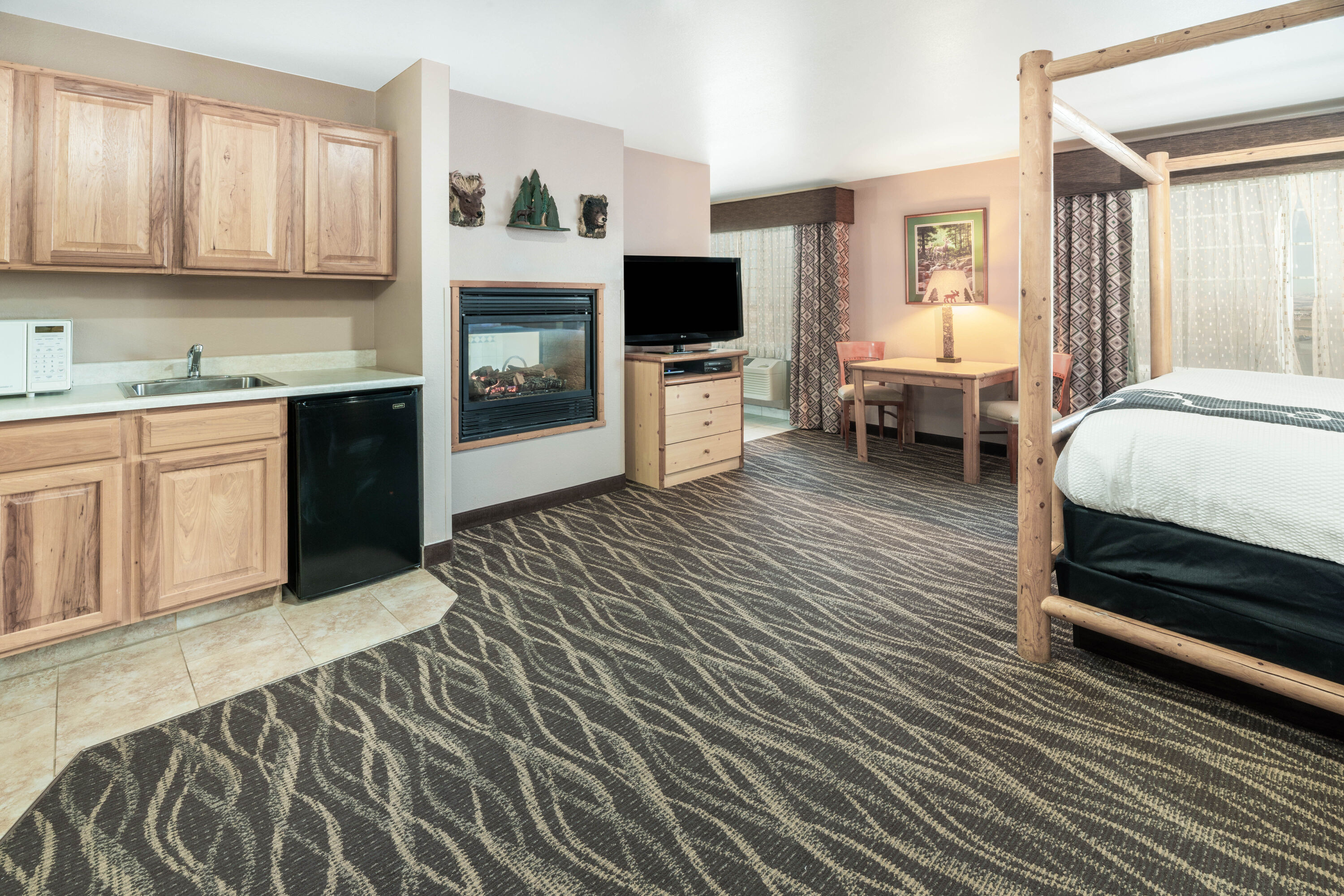 La Quinta Inn & Suites by Wyndham Belgrade - Bozeman Airport suite in Belgrade, Montana