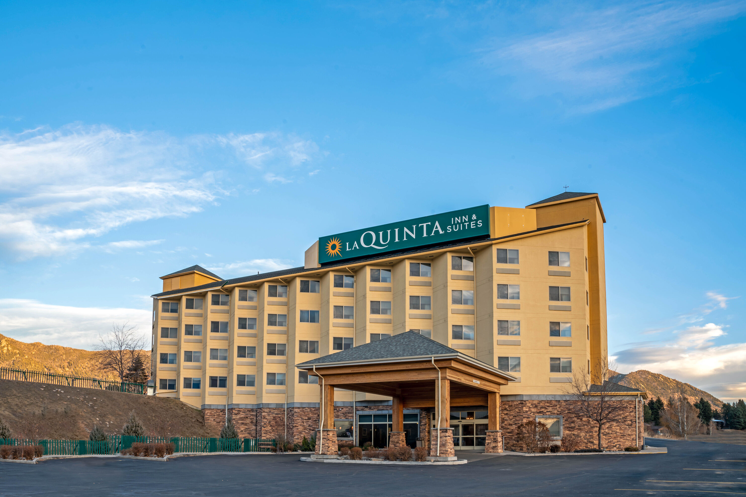 La Quinta Inn Suites By Wyndham Butte Butte Mt Hotels