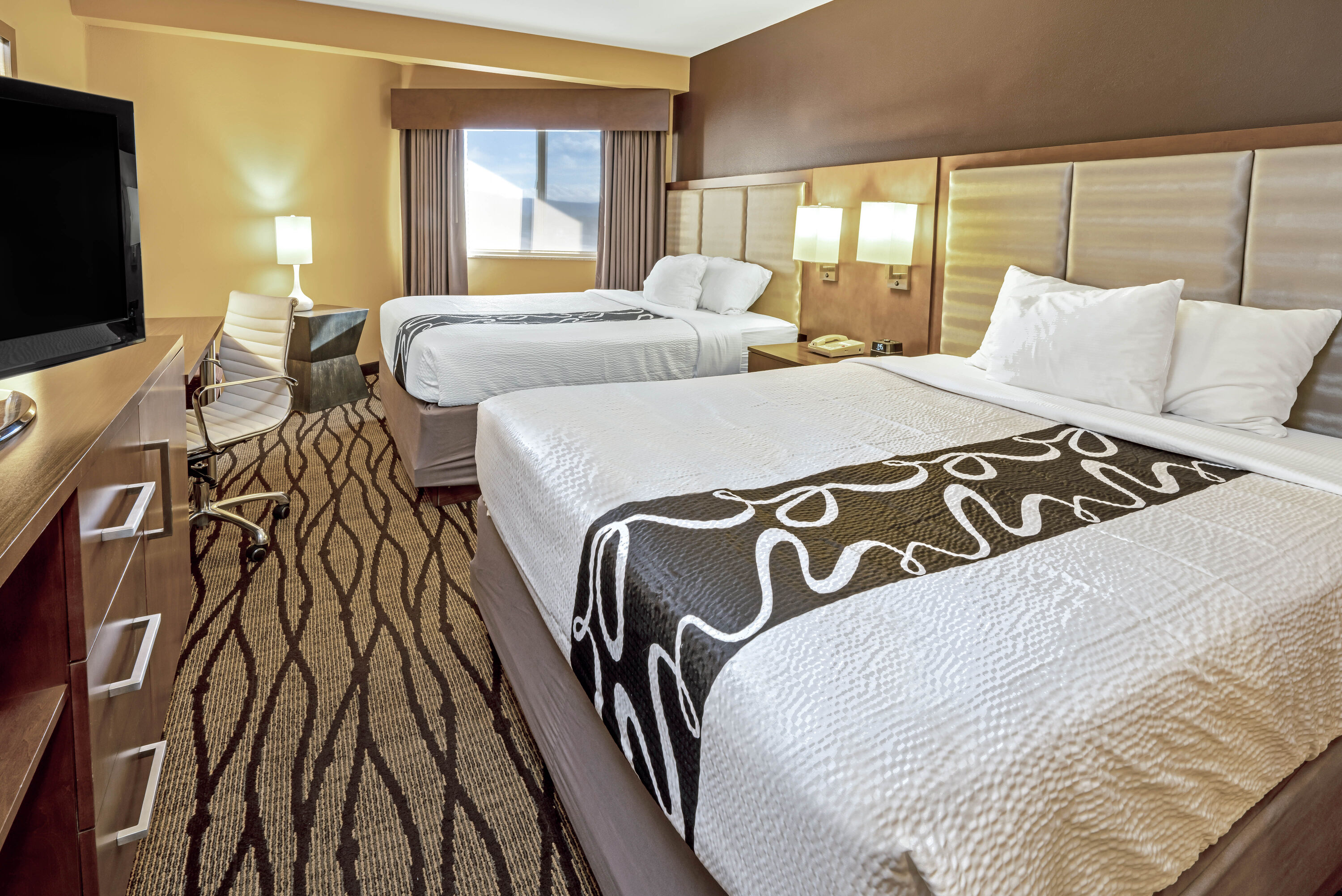 La Quinta Inn Amp Suites By Wyndham Butte Butte Mt Hotels