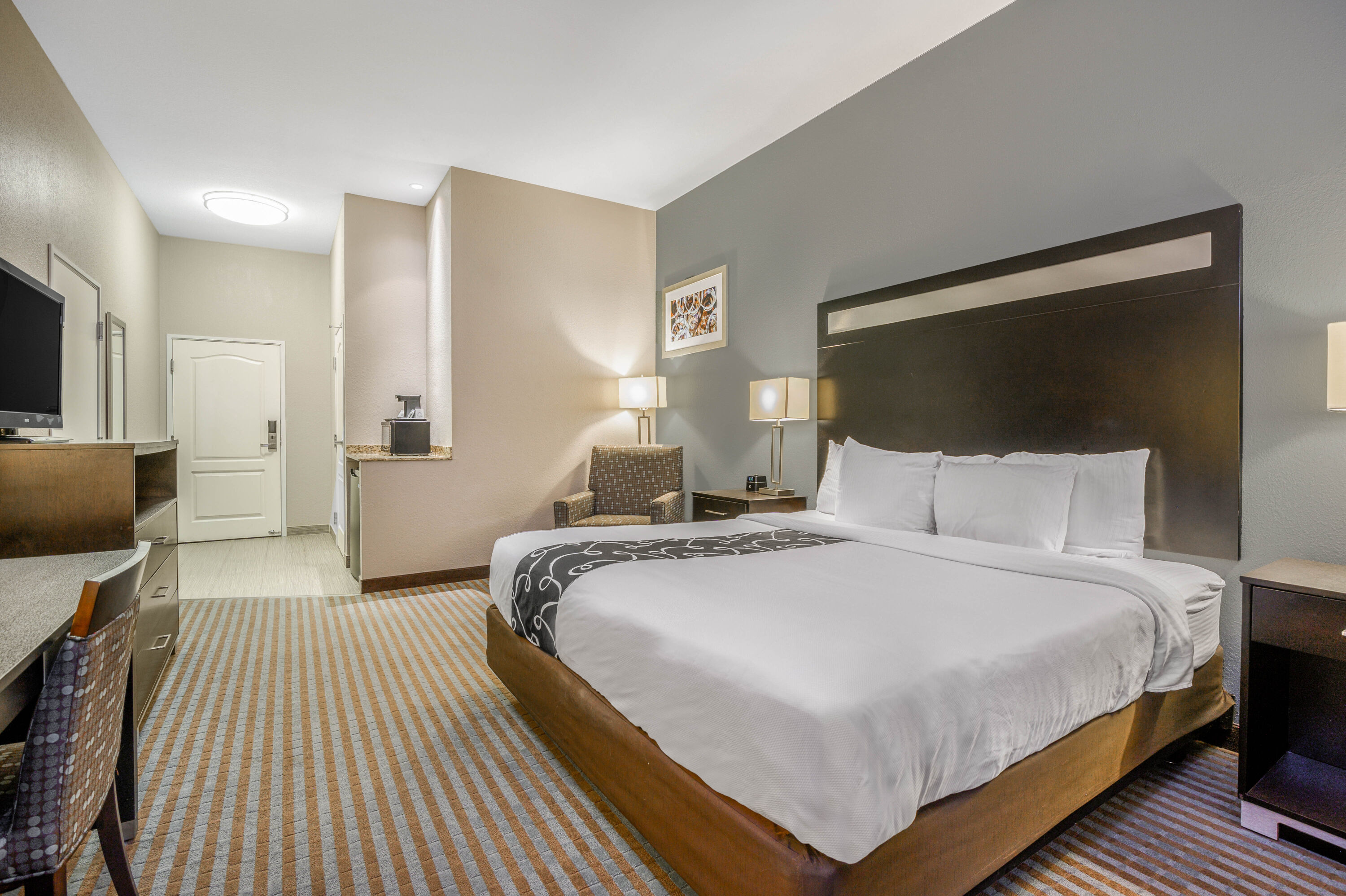 Guest room at the La Quinta Inn & Suites by Wyndham Glendive in Glendive, Montana