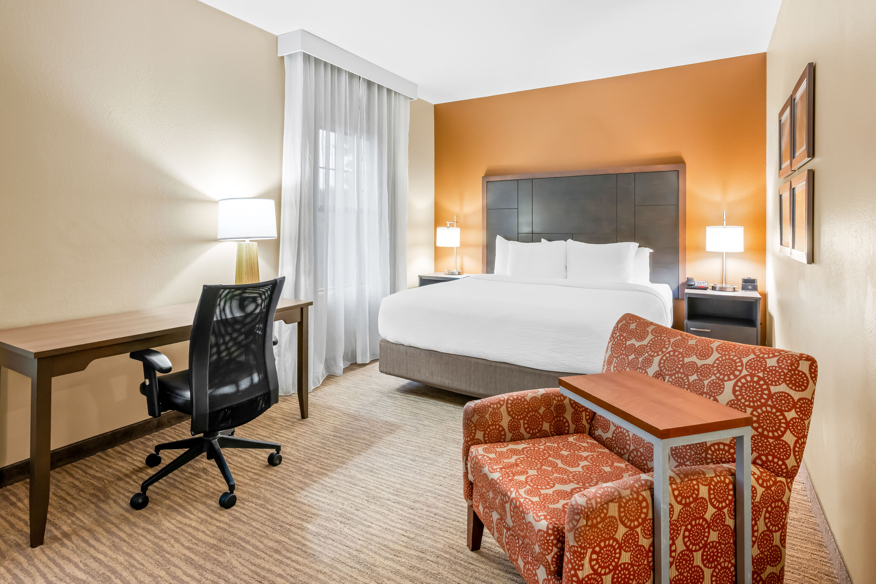 La Quinta Inn & Suites by Wyndham Boone University suite in Boone, North Carolina