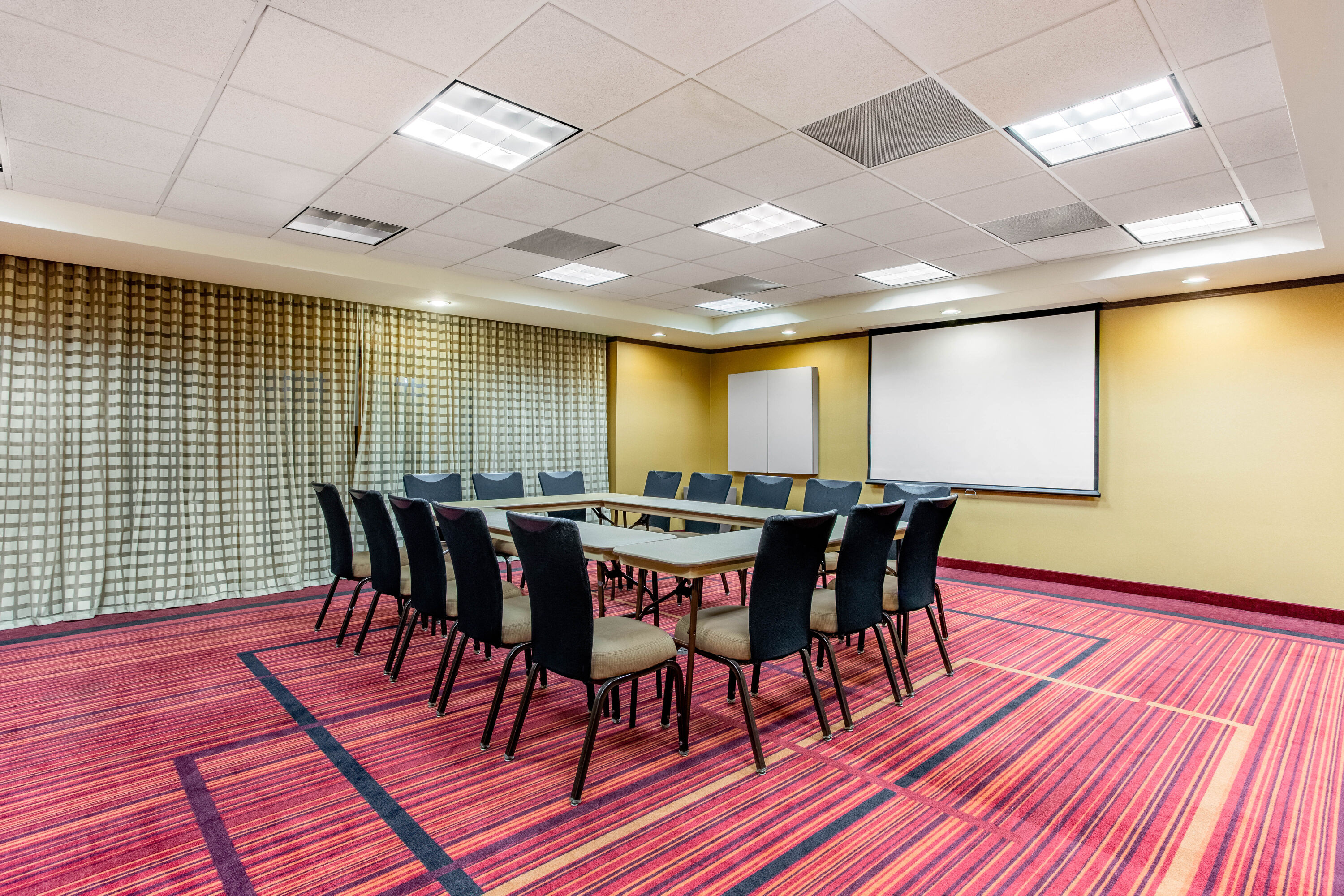 Meeting room at La Quinta Inn & Suites by Wyndham Raleigh/Durham Southpoint in Durham, North Carolina