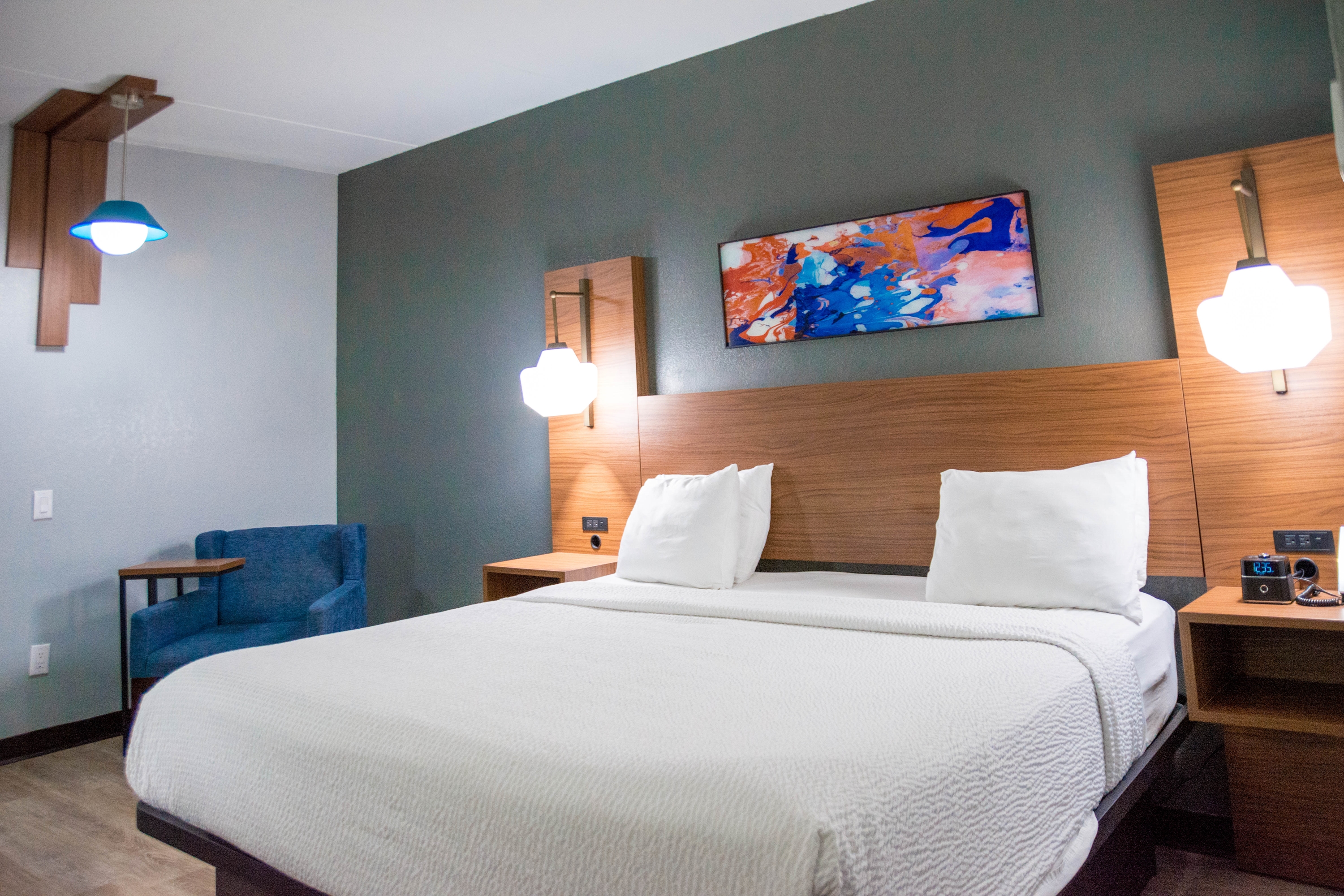 Guest room at the La Quinta Inn & Suites by Wyndham Fayetteville I-95 in Fayetteville, North Carolina