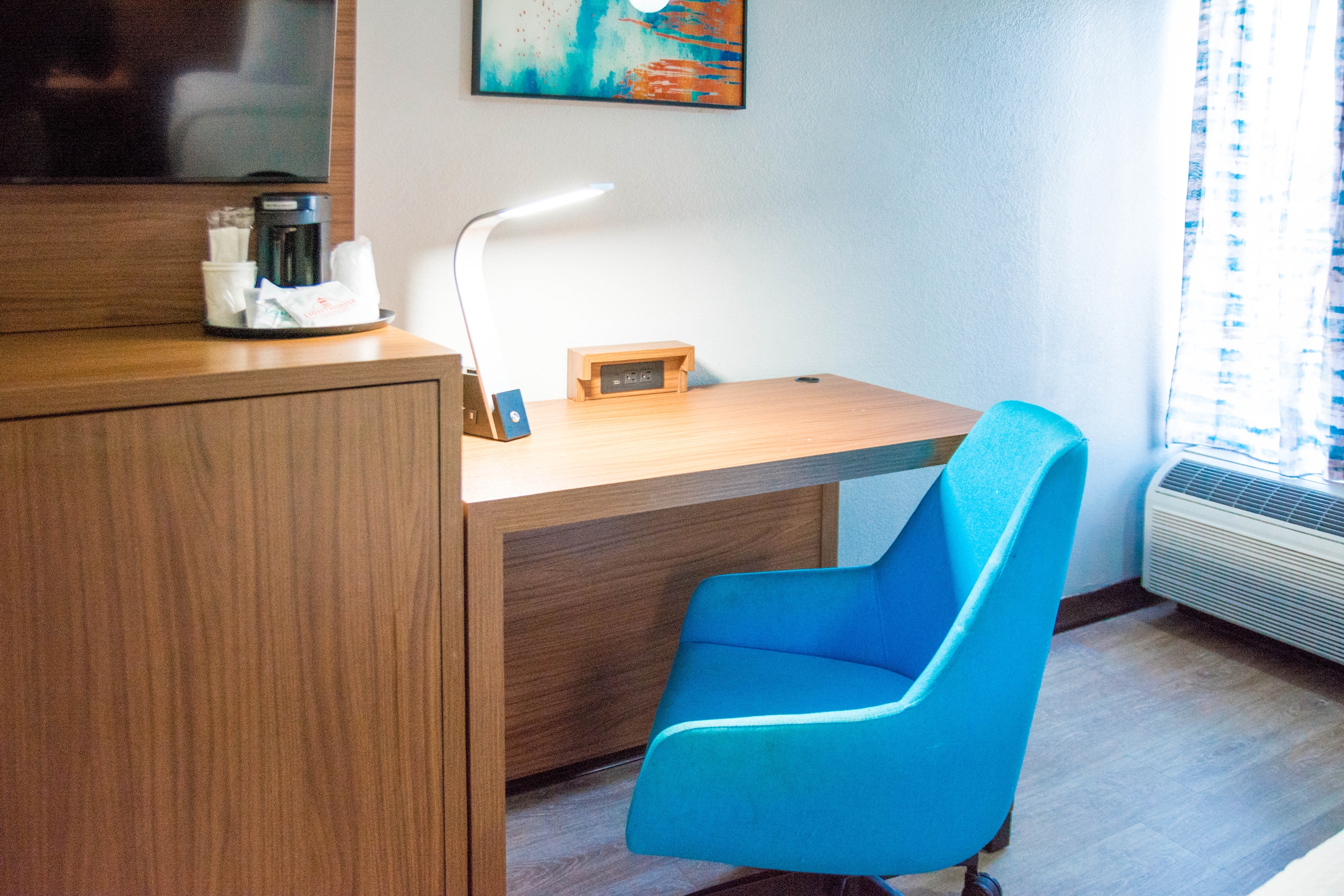Guest room at the La Quinta Inn & Suites by Wyndham Fayetteville I-95 in Fayetteville, North Carolina