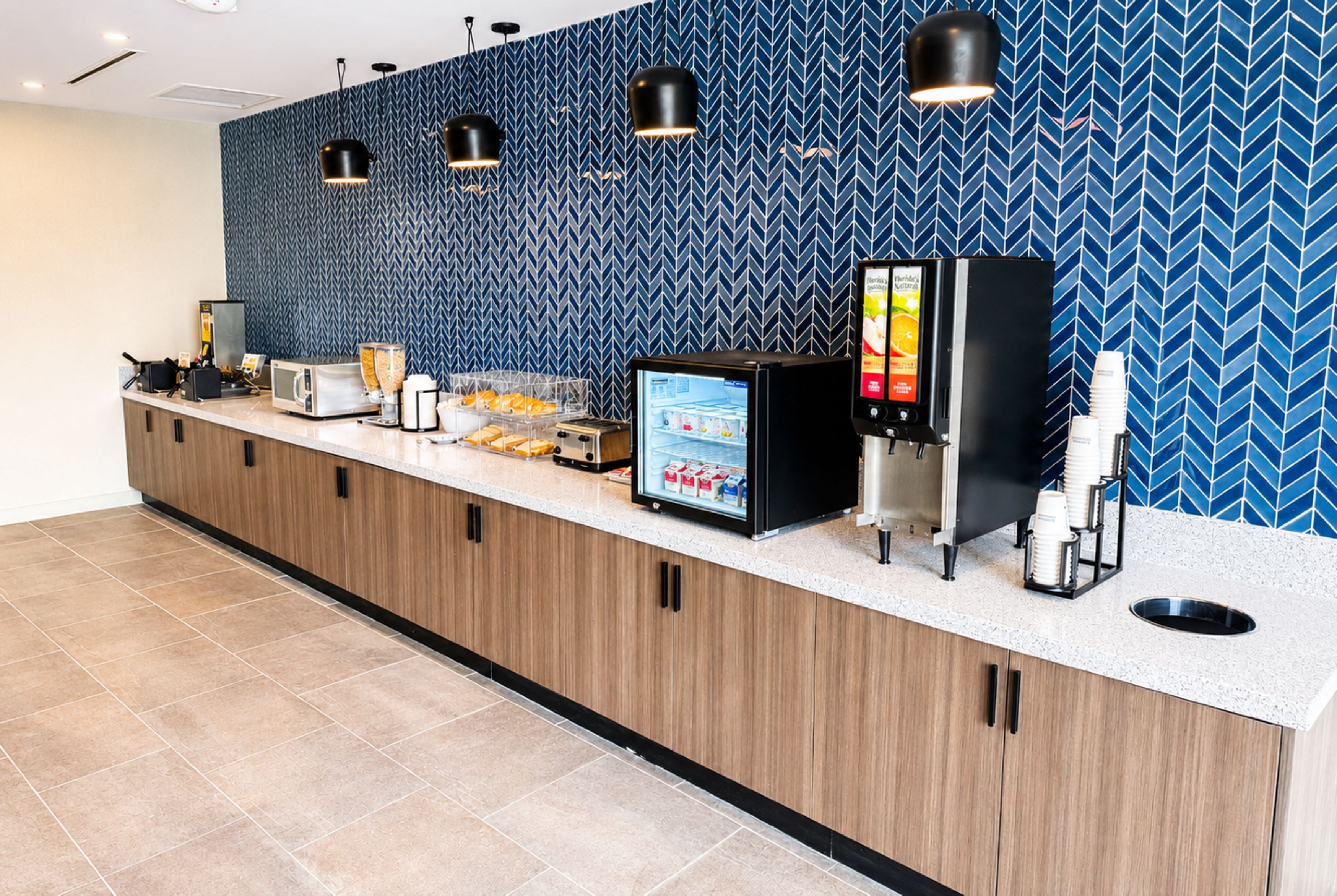 La Quinta Inn & Suites by Wyndham Mebane restaurant breakfast area close up in Mebane, North Carolina