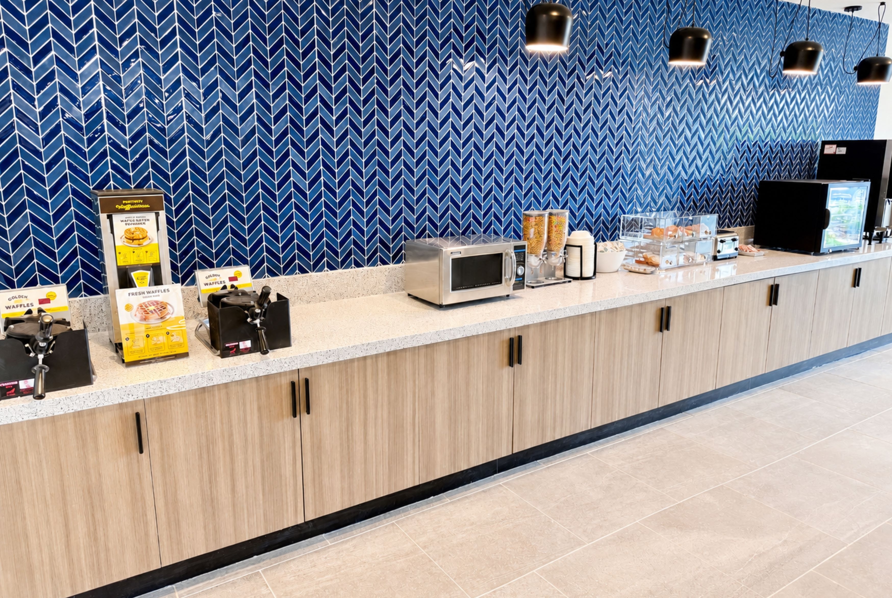 La Quinta Inn & Suites by Wyndham Mebane restaurant breakfast area close up in Mebane, North Carolina