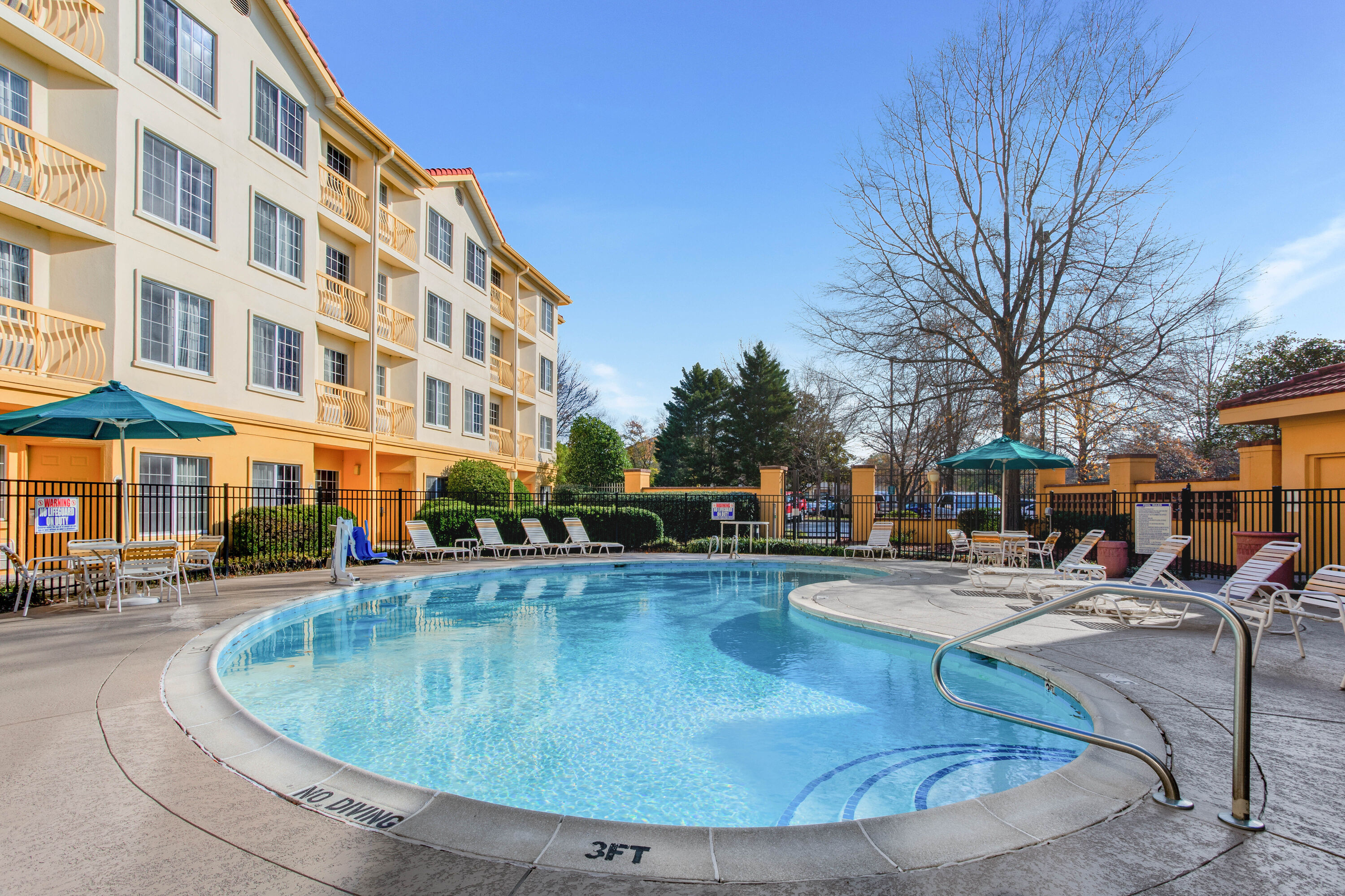 La Quinta Inn Suites by Wyndham Raleigh Durham Airport Morrisville