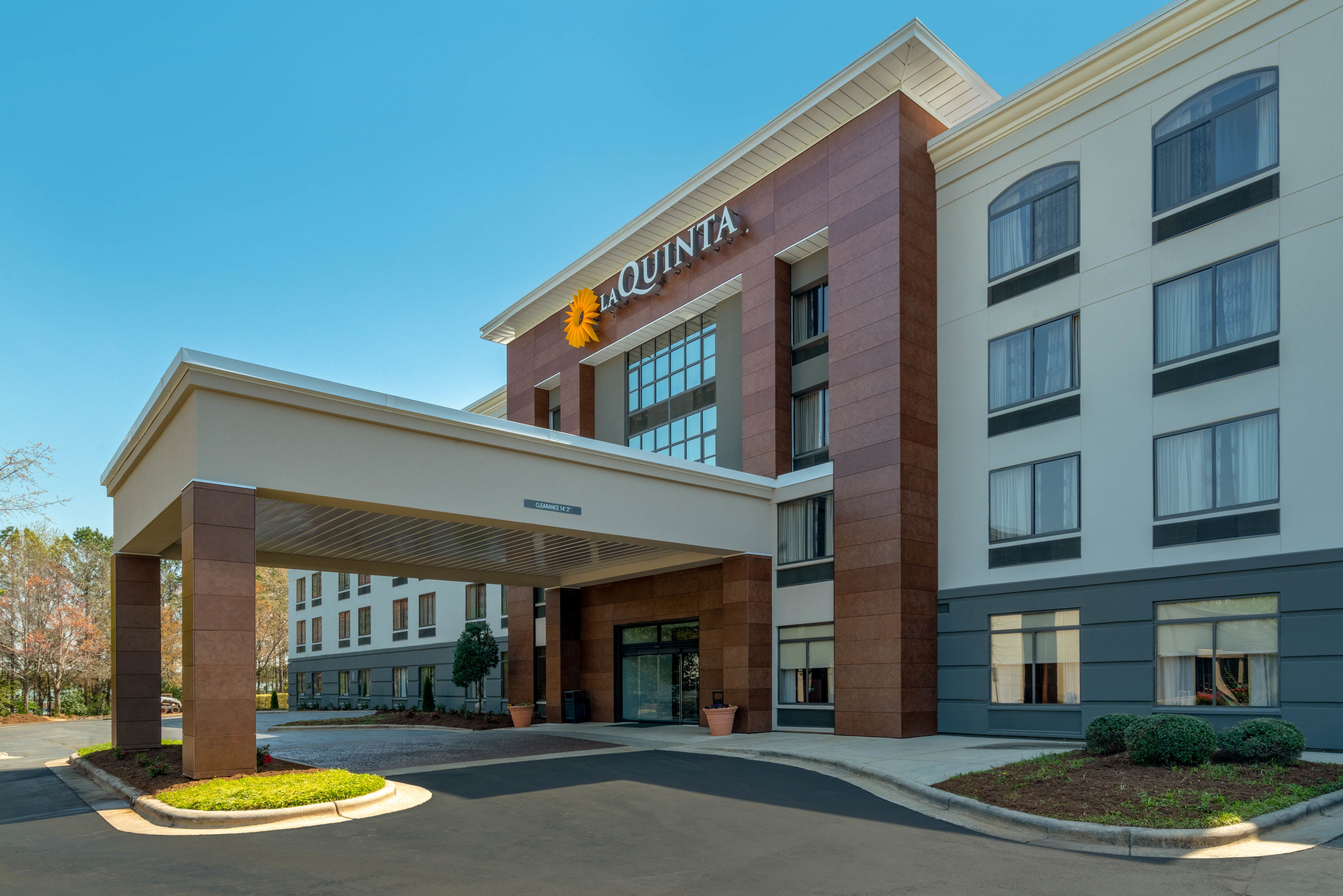 La Quinta Inn Suites By Wyndham Raleigh Downtown North Raleigh