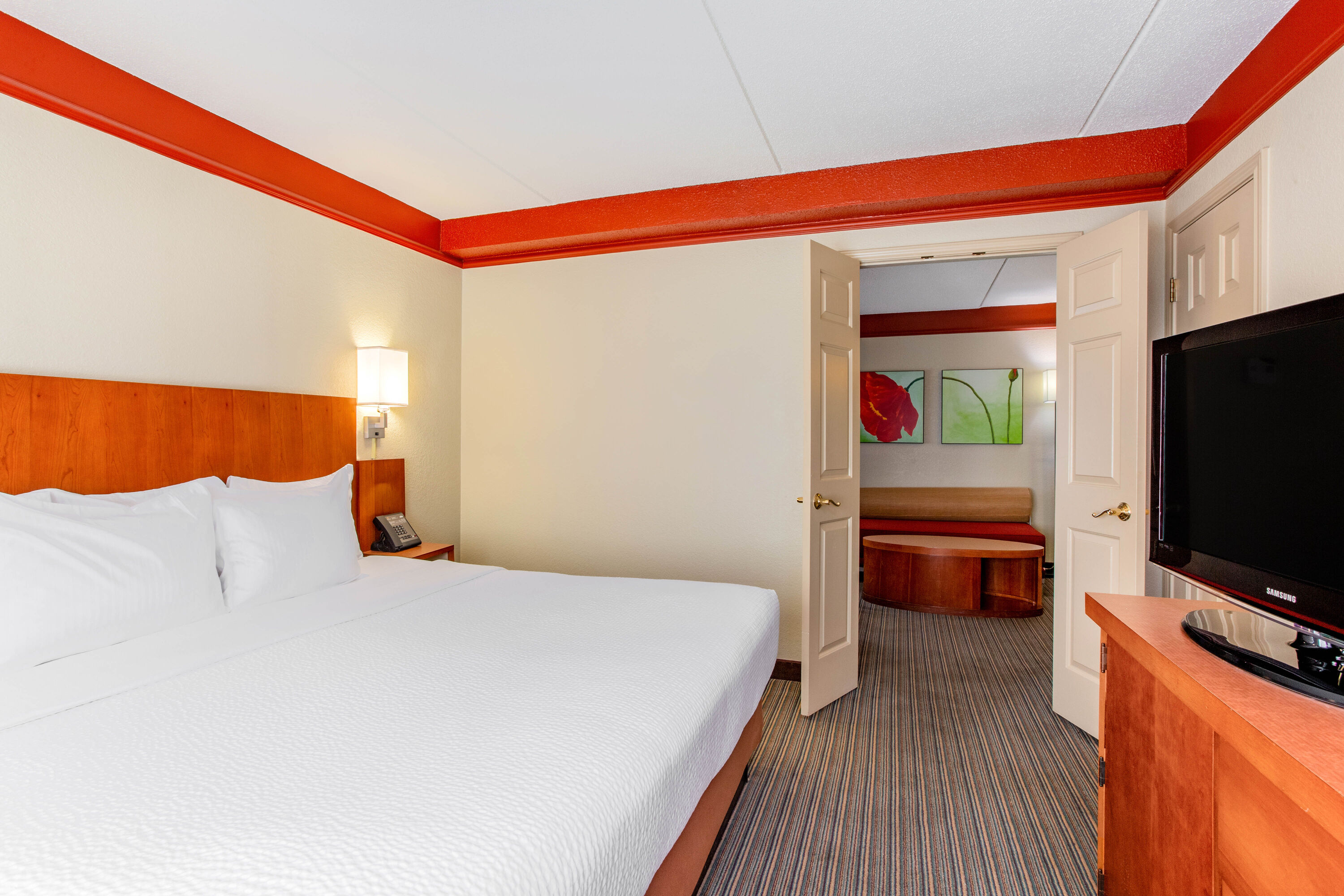 La Quinta Inn Amp Suites By Wyndham Raleigh Crabtree