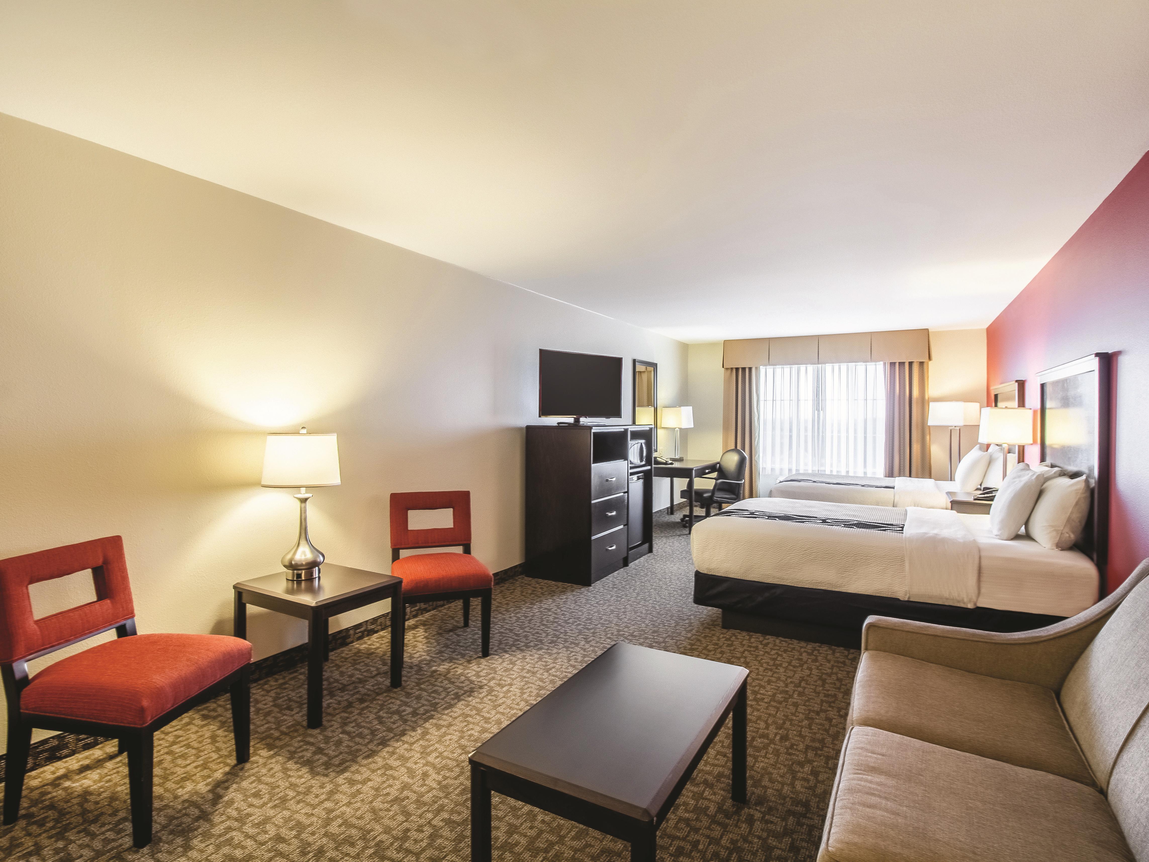 Guest room at the La Quinta Inn & Suites by Wyndham Fargo-Medical Center in Fargo, North Dakota