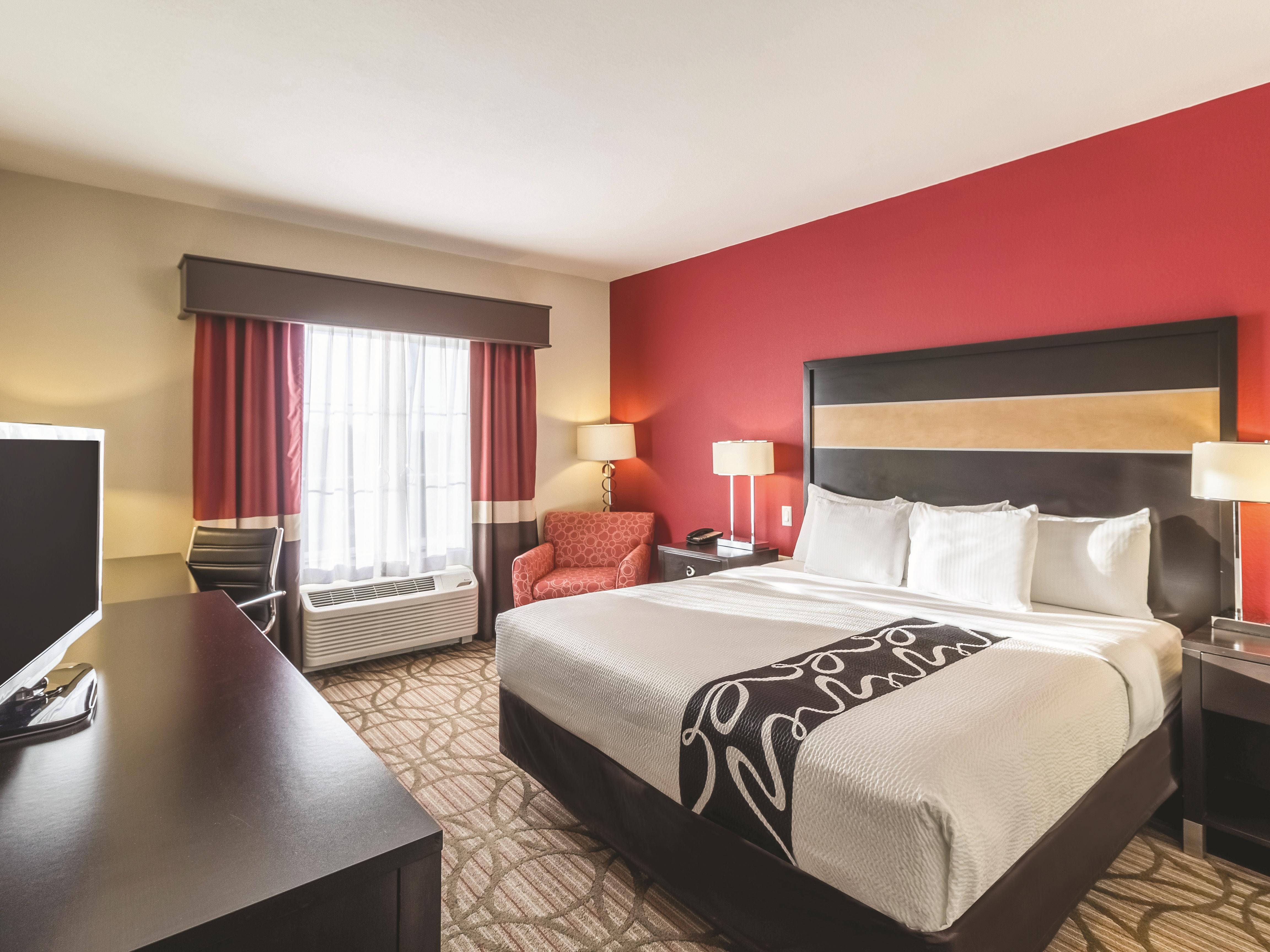 Guest room at the La Quinta Inn & Suites by Wyndham Fargo-Medical Center in Fargo, North Dakota