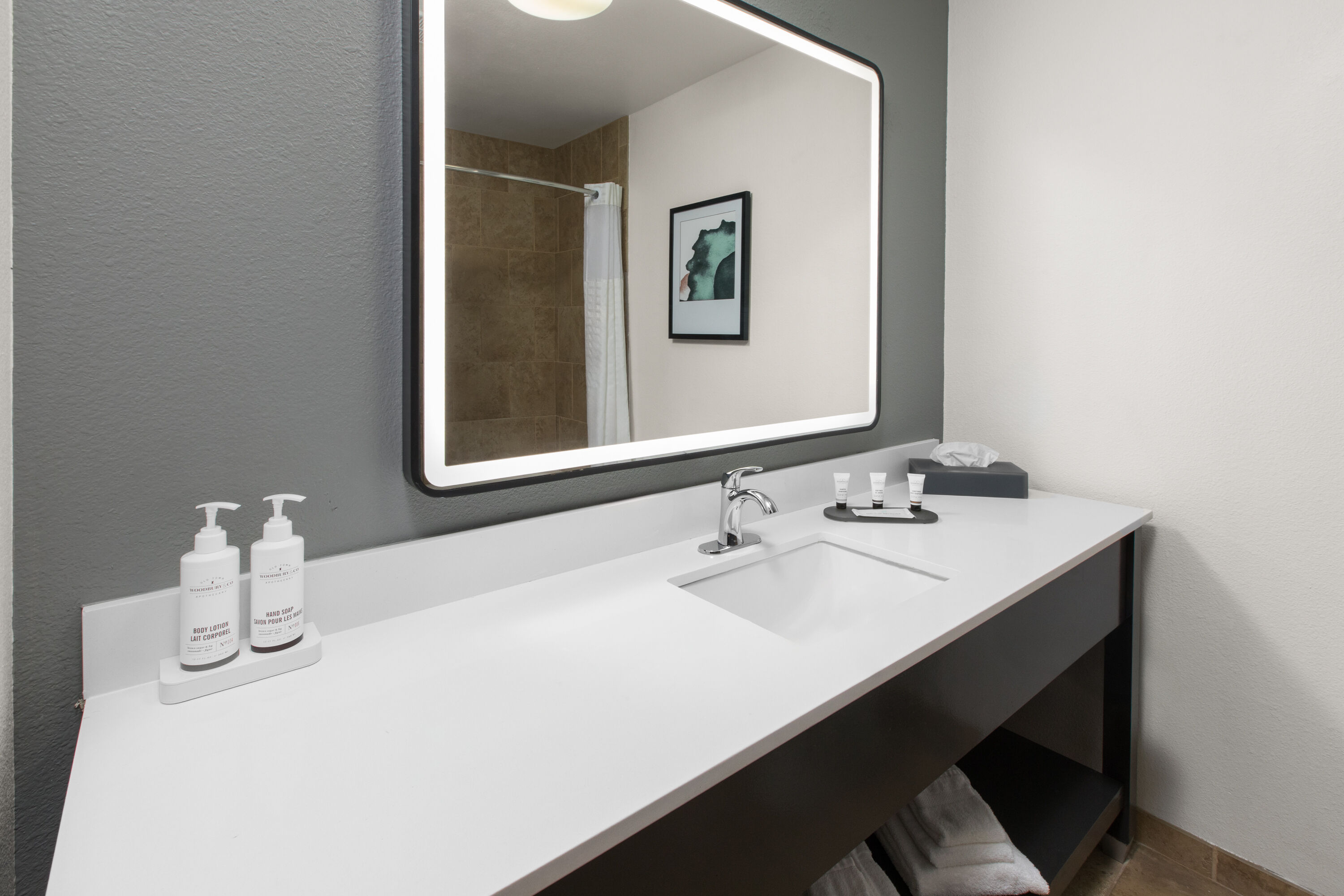 Guest room bath at the La Quinta Inn & Suites by Wyndham Minot in Minot, North Dakota