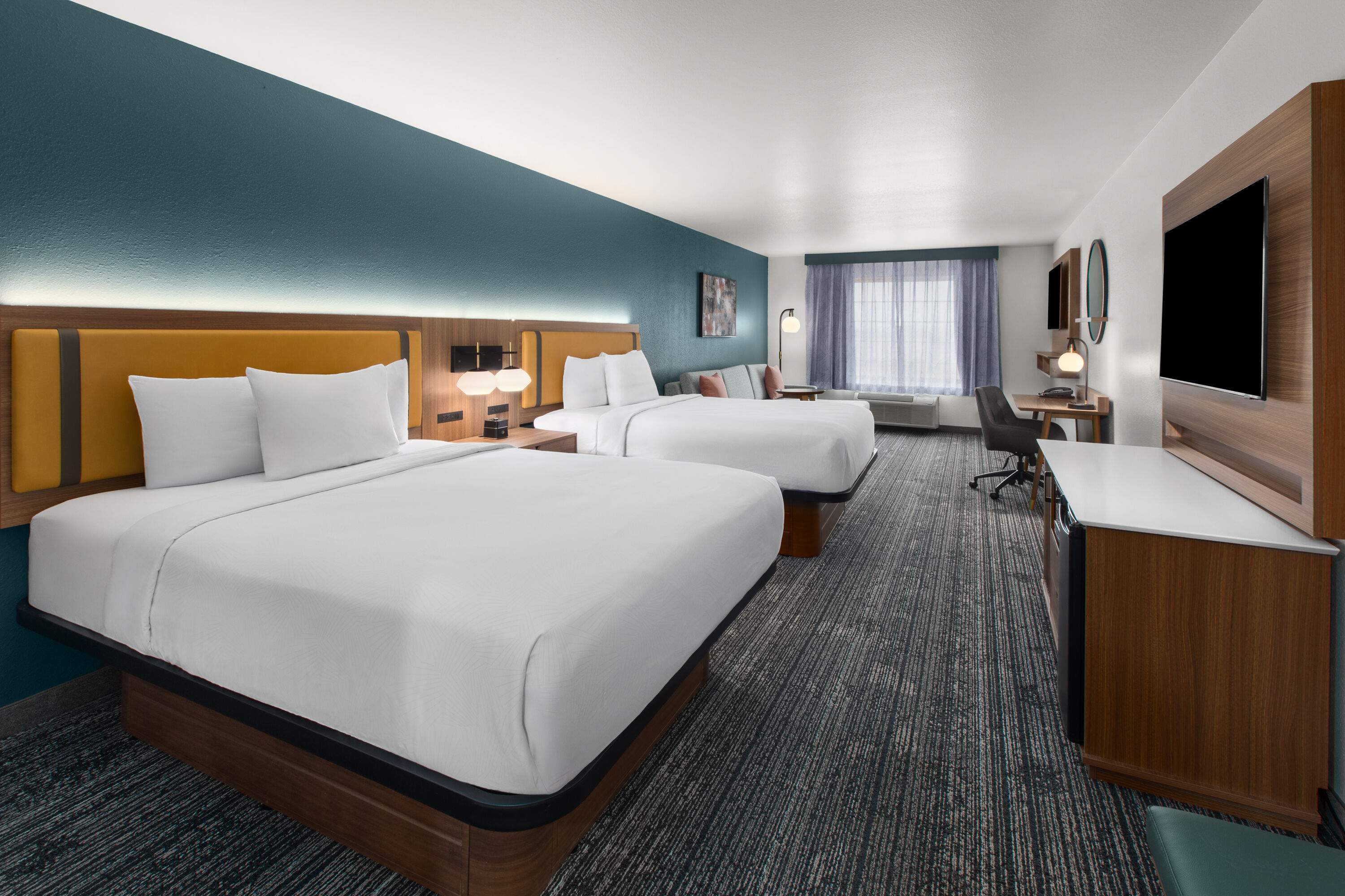La Quinta Inn & Suites by Wyndham Minot suite in Minot, North Dakota