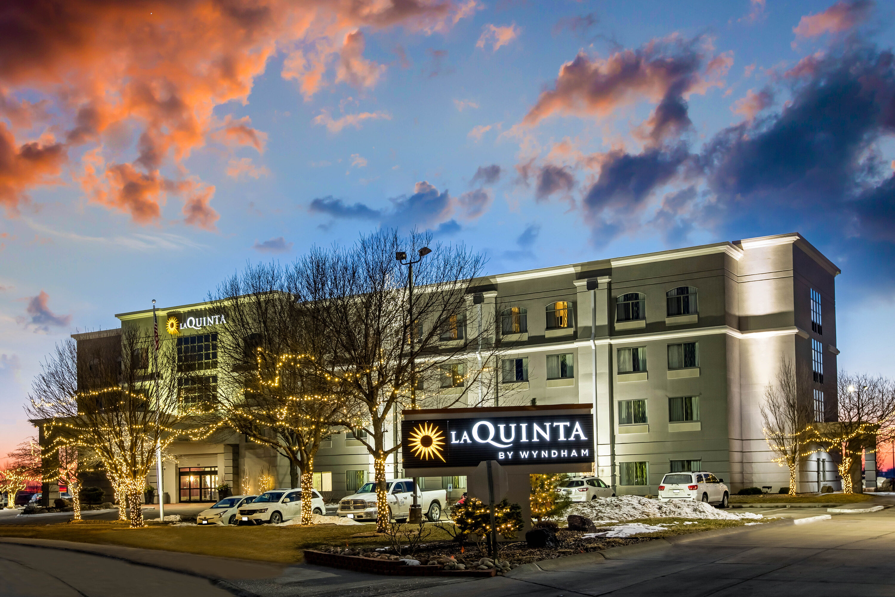 La Quinta Inn & Suites by Wyndham Kearney Kearney, NE Hotels