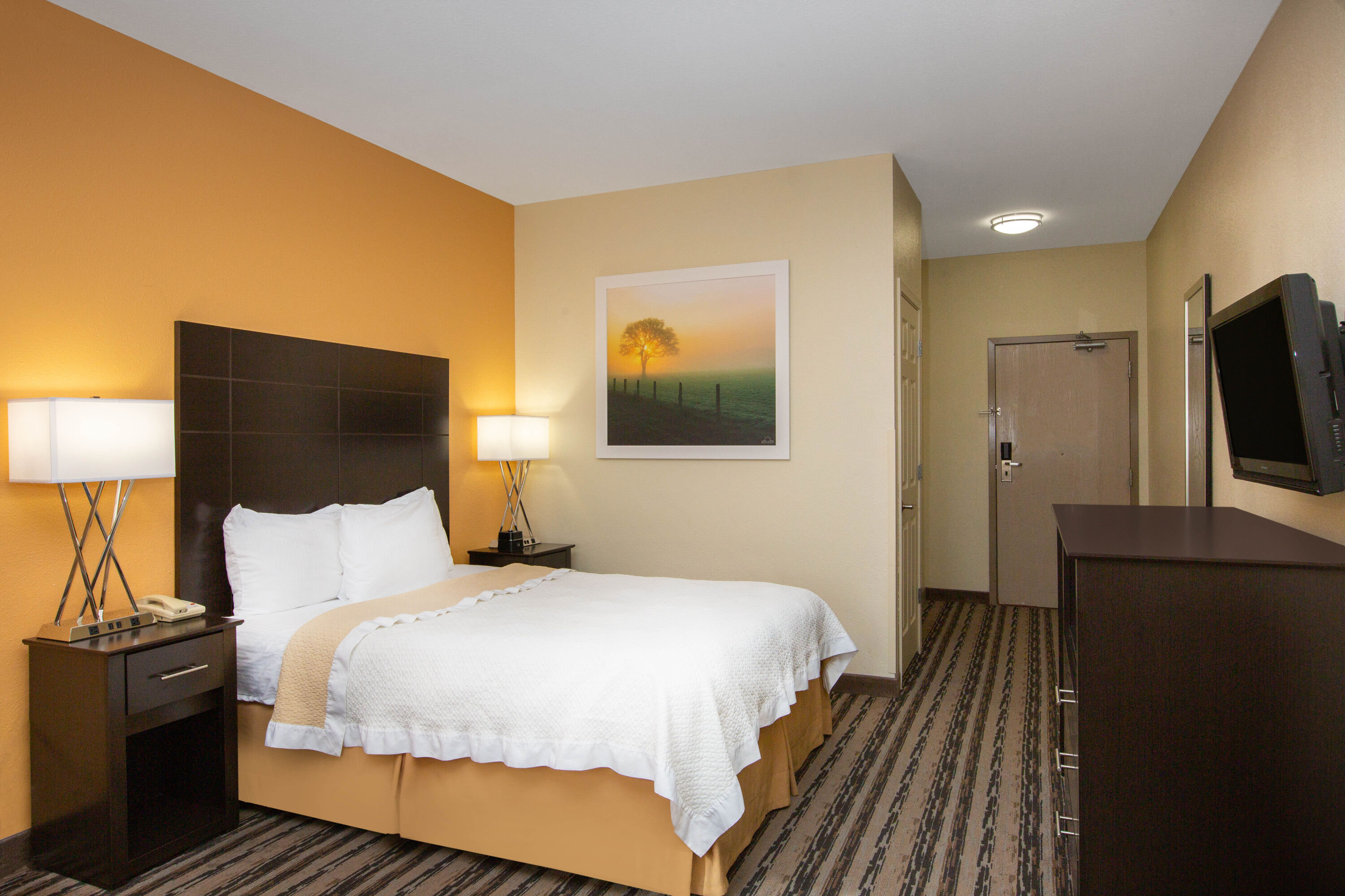 Guest room at the La Quinta Inn by Wyndham Lincoln in Lincoln, Nebraska