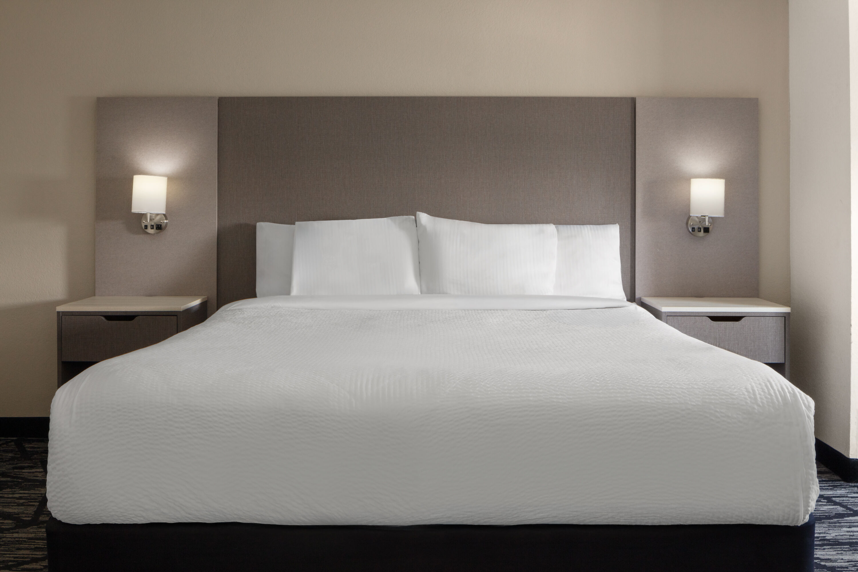 La Quinta Inn by Wyndham Omaha West suite in Omaha, Nebraska