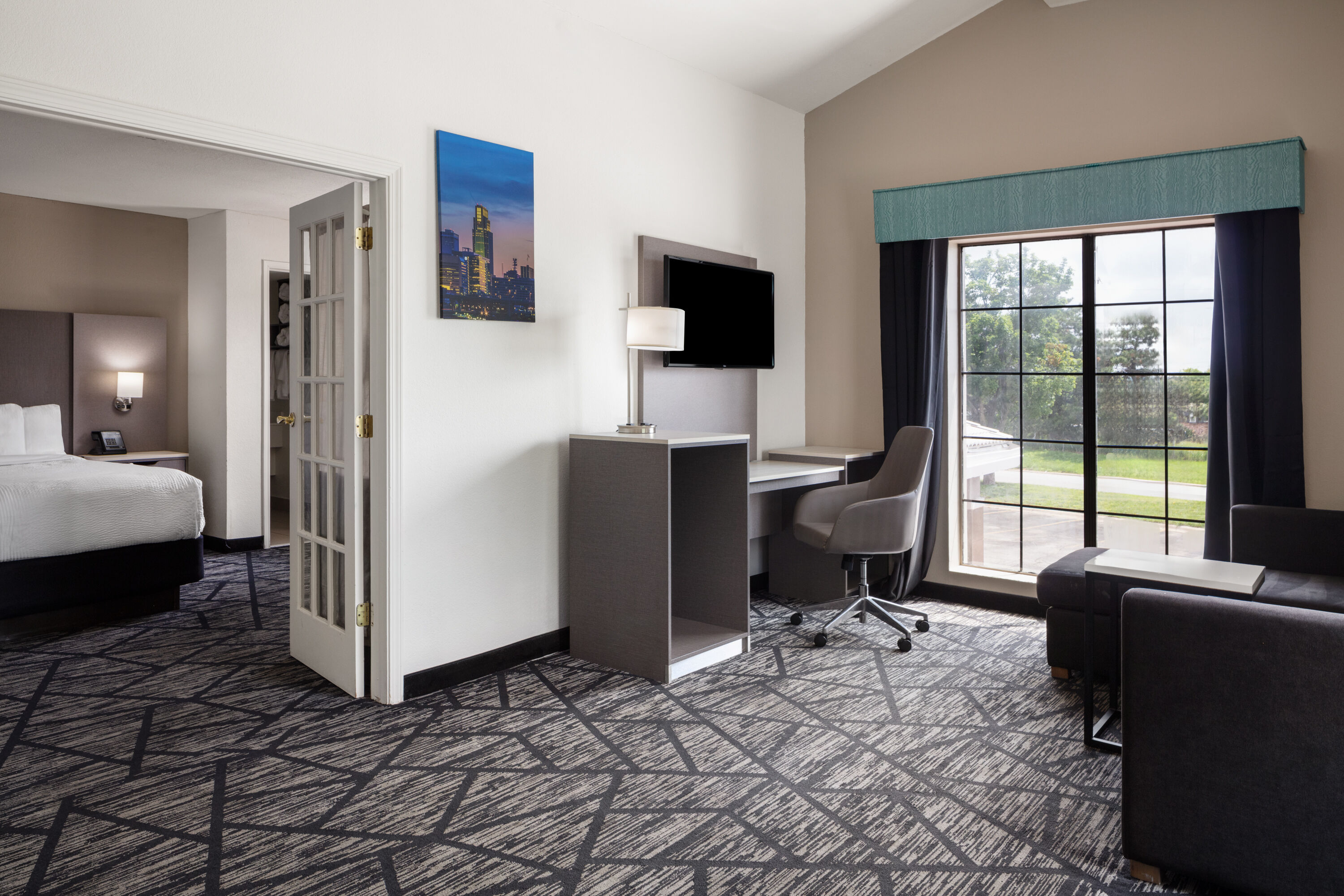 La Quinta Inn by Wyndham Omaha West suite in Omaha, Nebraska