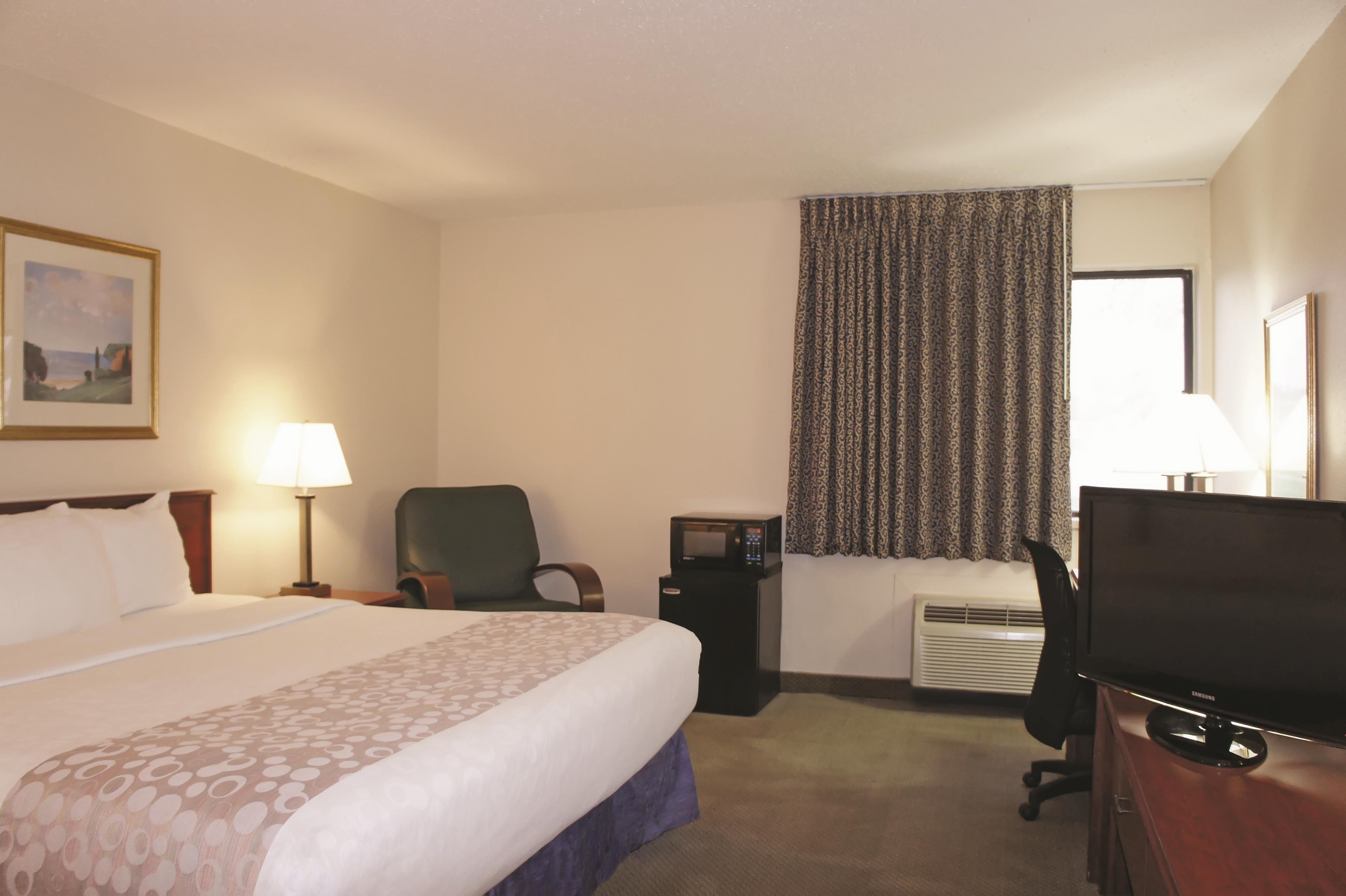Guest room at the La Quinta Inn by Wyndham Omaha Southwest in Omaha, Nebraska
