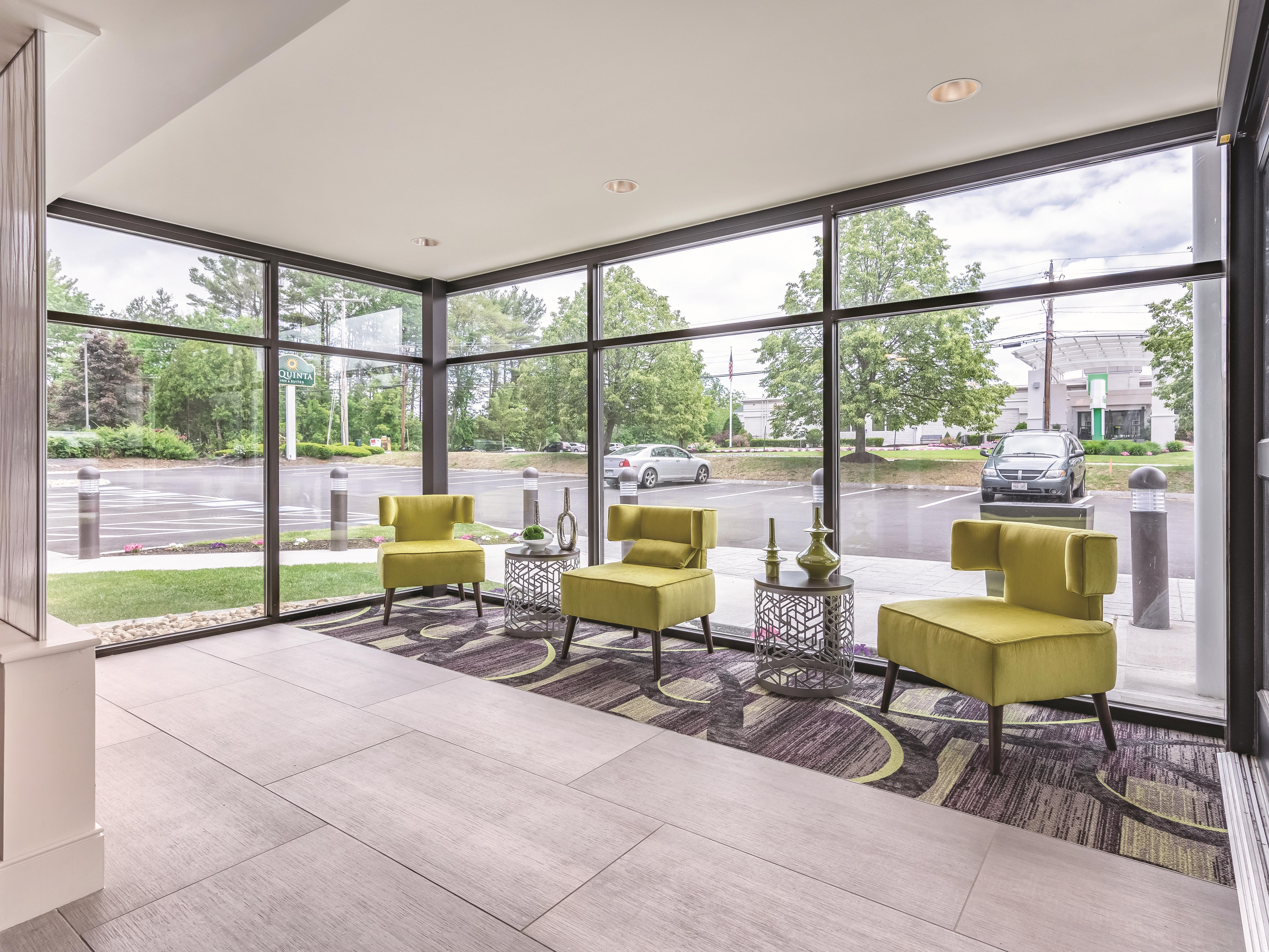 La Quinta Inn Amp Suites By Wyndham Salem Nh Salem Nh Hotels