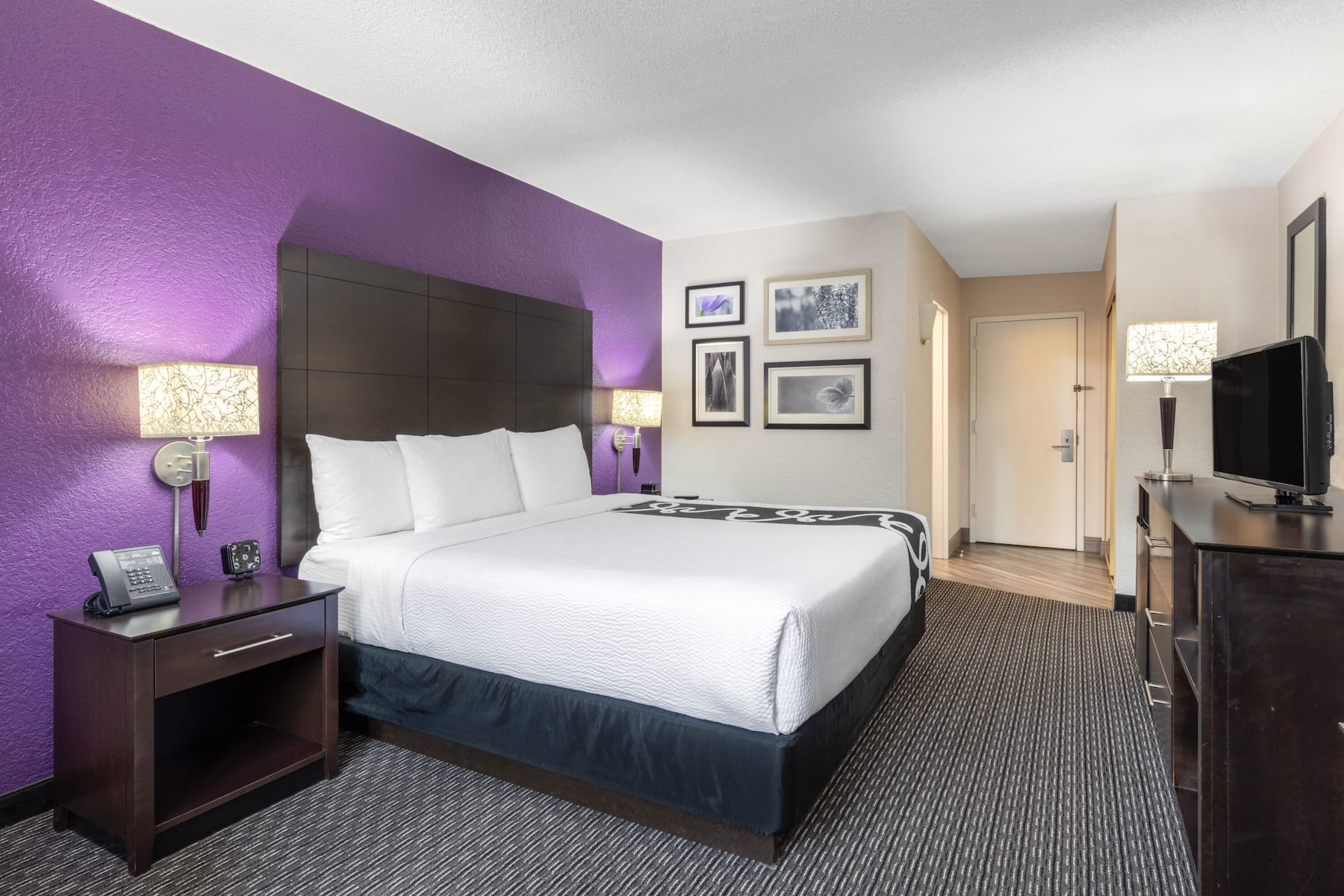Guest room at the La Quinta Inn & Suites by Wyndham Clifton/Rutherford in Clifton, New Jersey