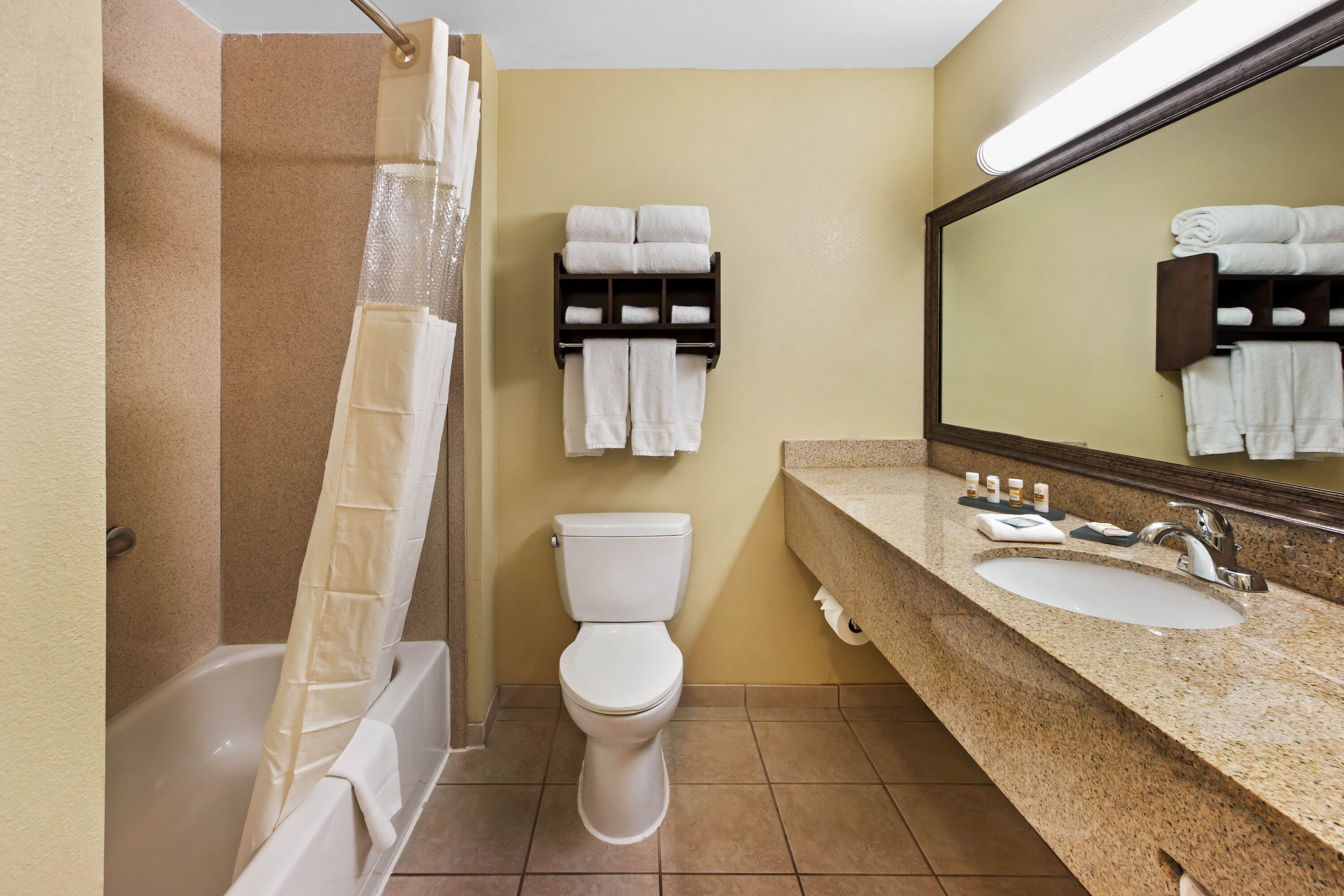 Guest room bath at the La Quinta Inn & Suites by Wyndham Albuquerque Midtown in Albuquerque, New Mexico